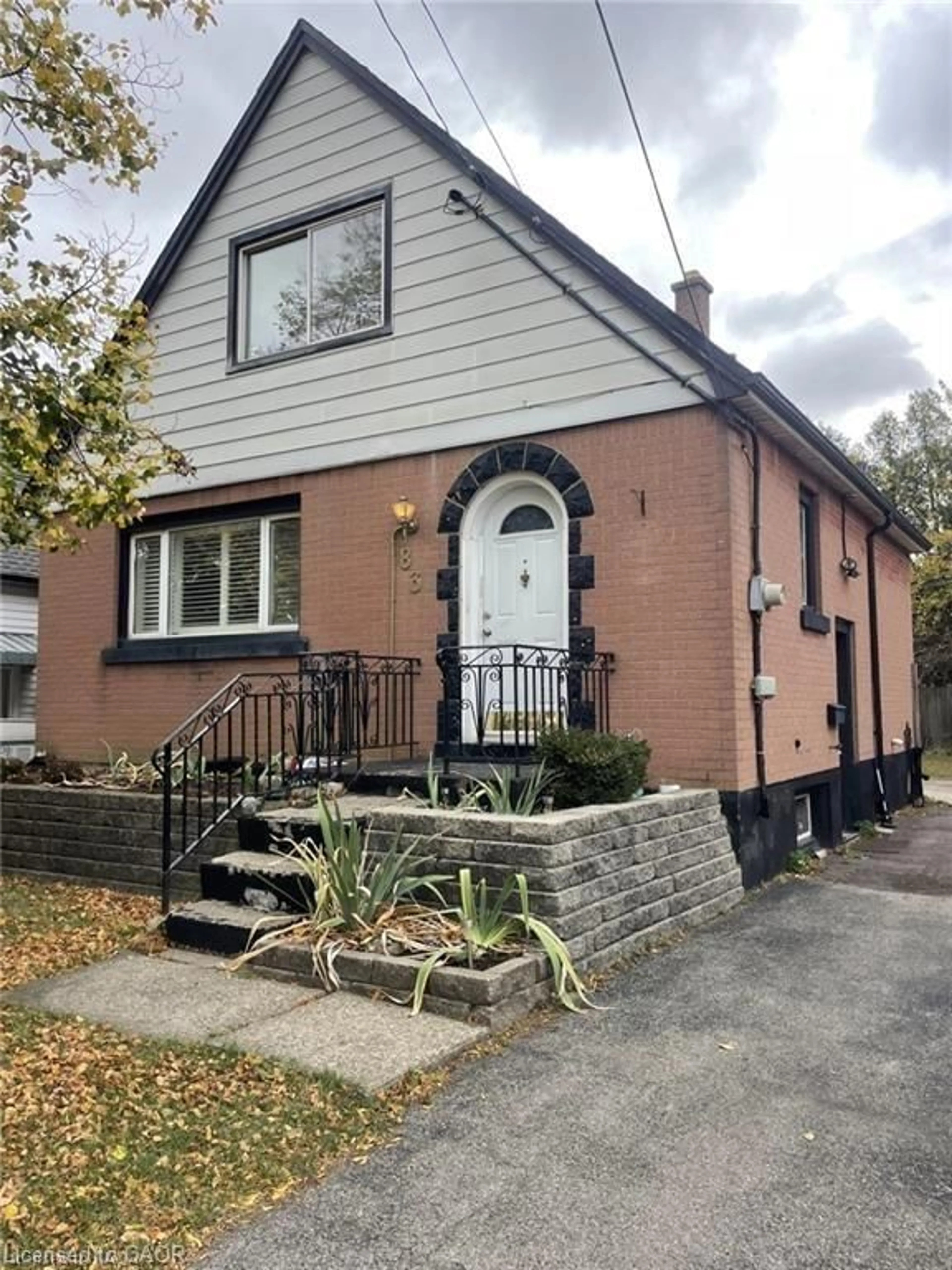 Home with brick exterior material, street for 83 East 41st St, Hamilton Ontario L8T 2Z5