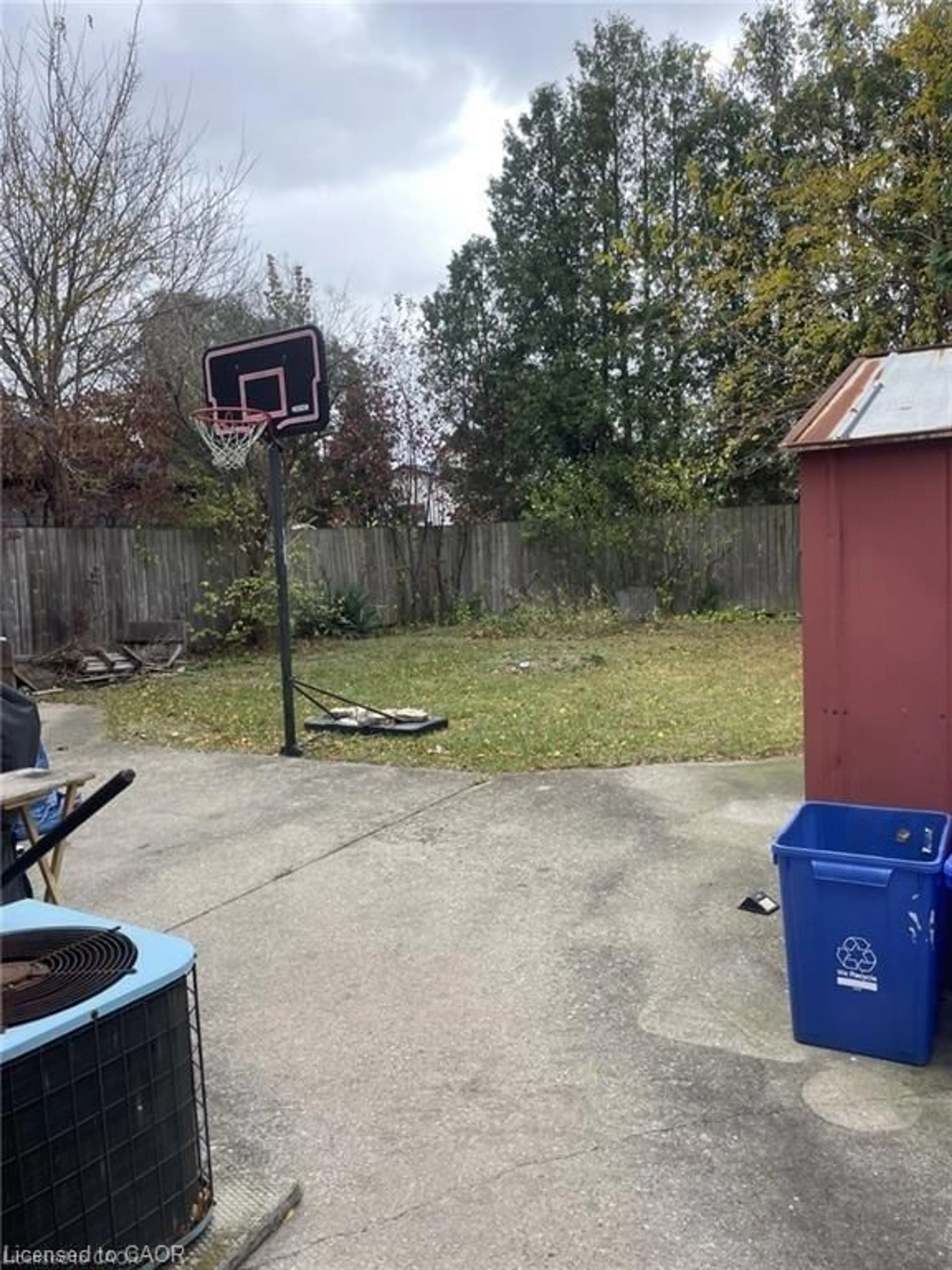 Shed for 83 East 41st St, Hamilton Ontario L8T 2Z5