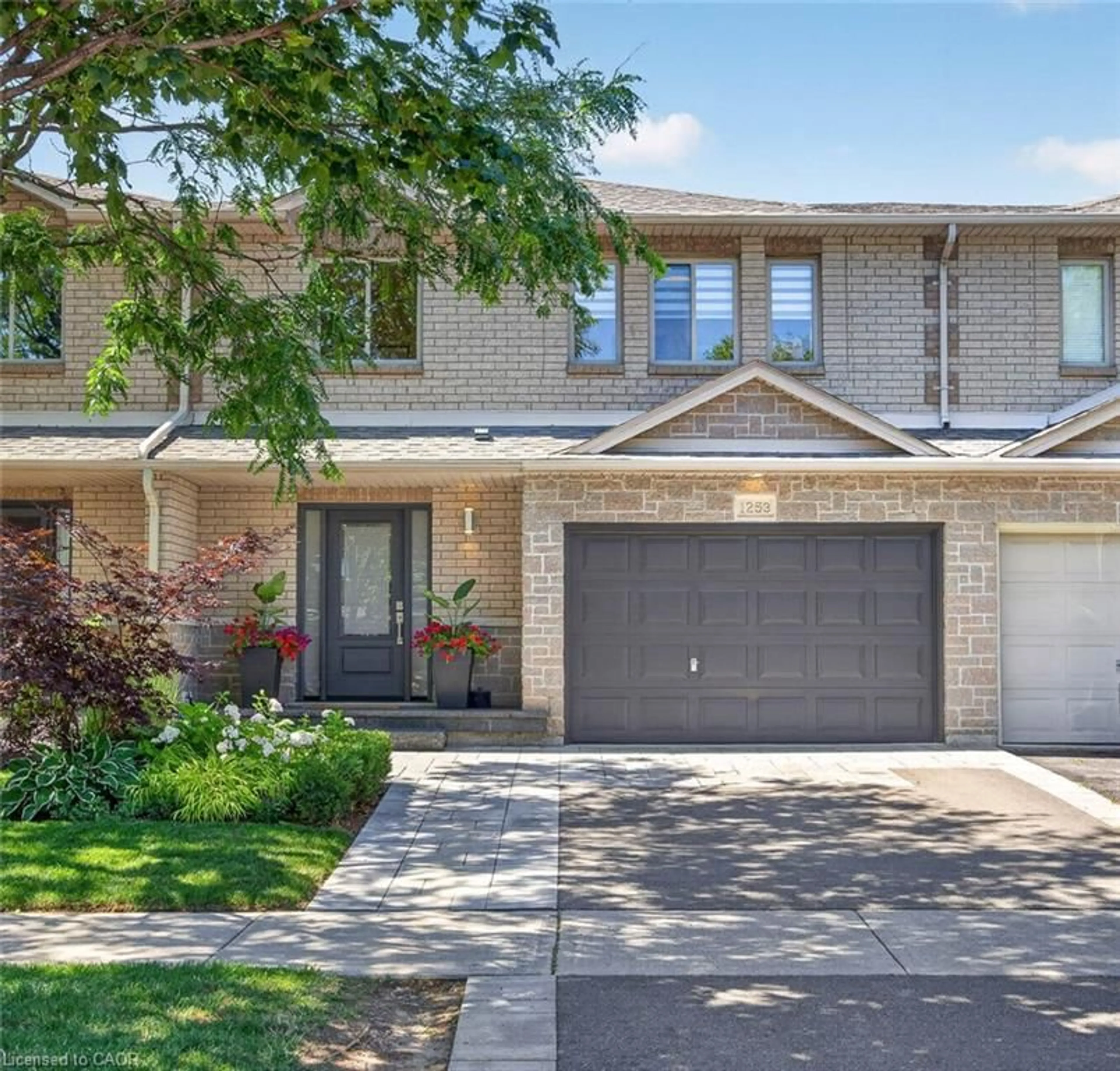 Home with brick exterior material, street for 1253 Stephenson Dr, Burlington Ontario L7S 2B3
