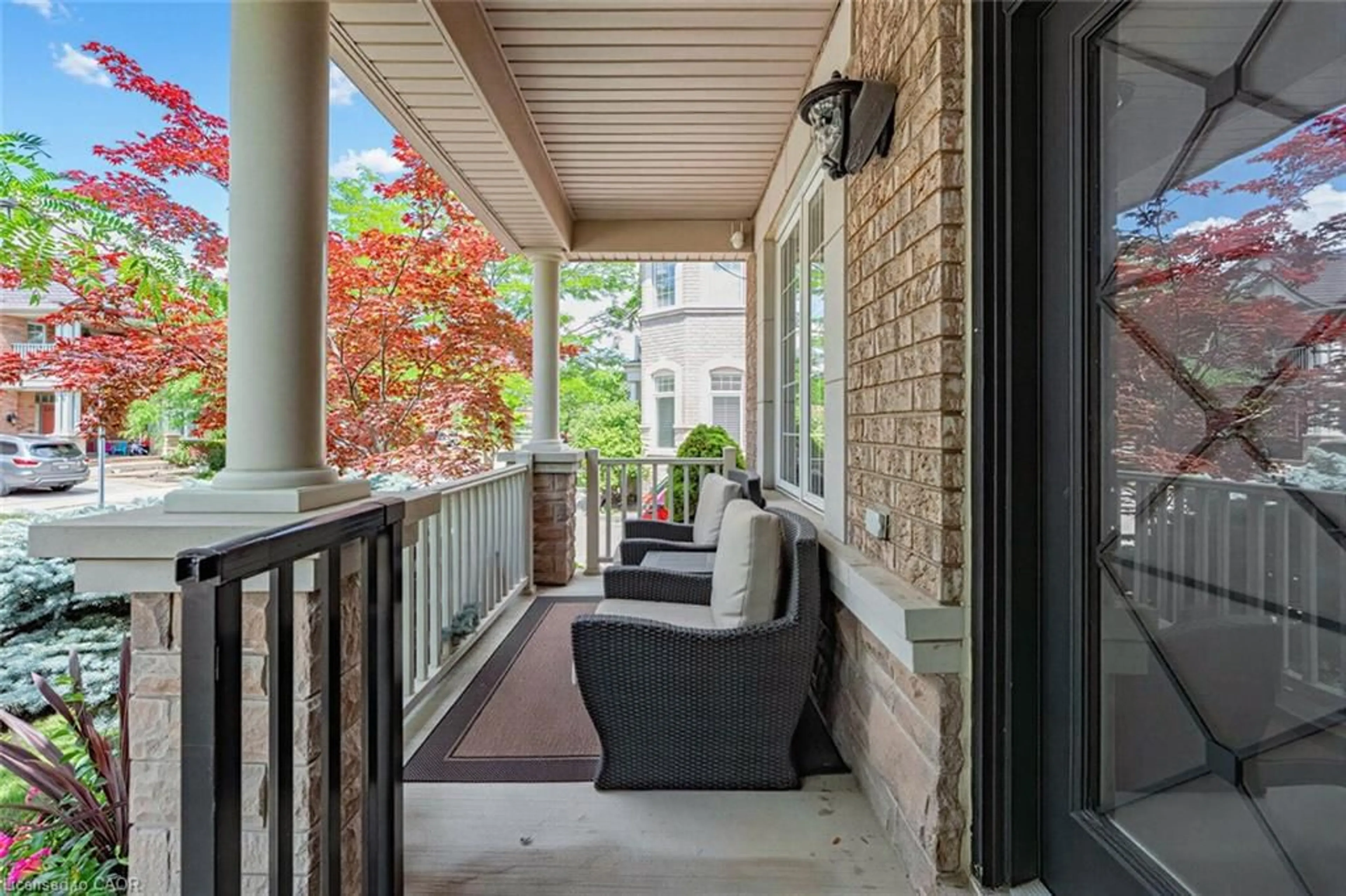 Patio, street for 729 Boughton Cres, Milton Ontario L9T 0E5