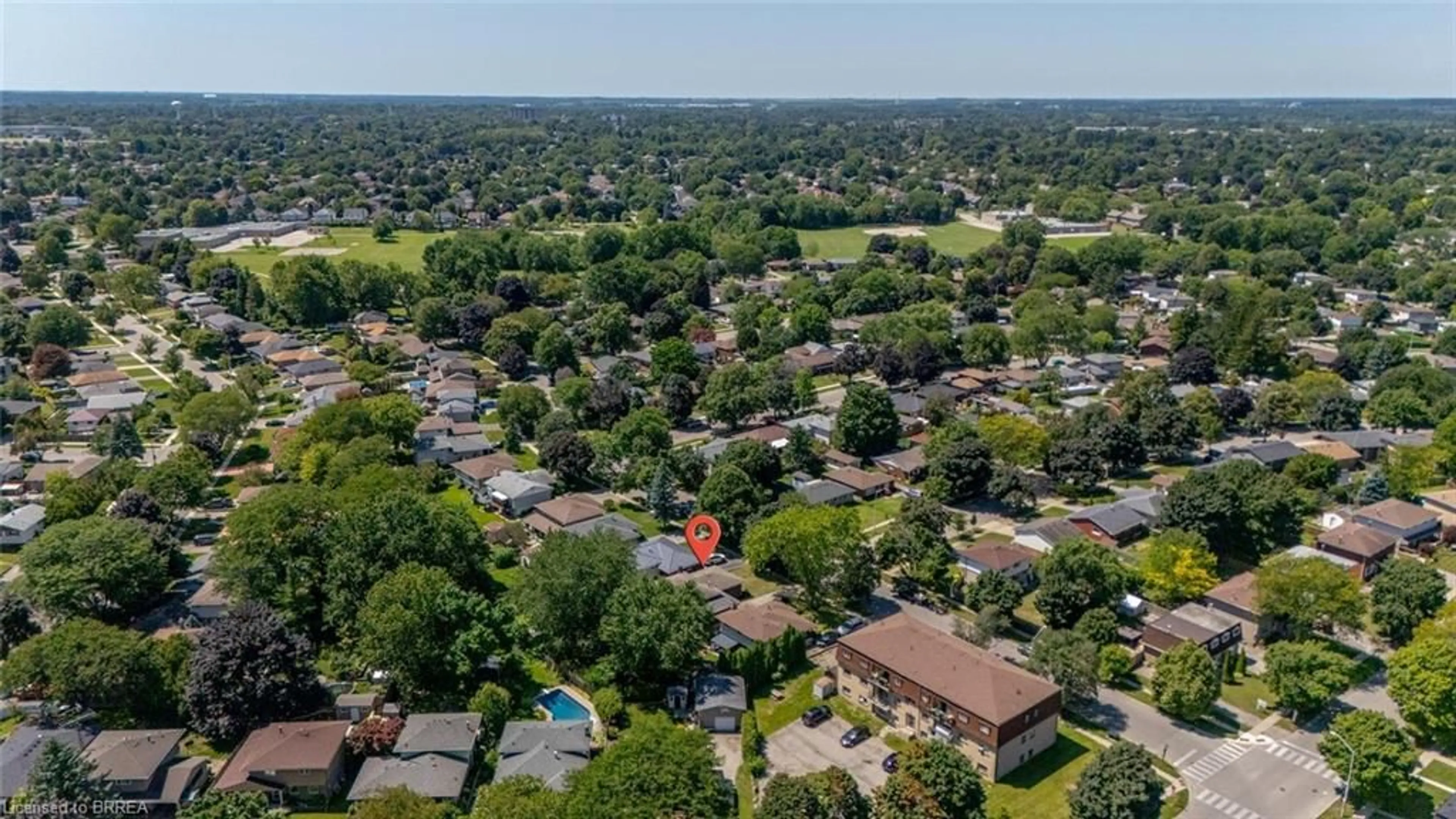A pic from outside/outdoor area/front of a property/back of a property/a pic from drone, unknown for 9 Winding Way, Brantford Ontario N3R 3S1