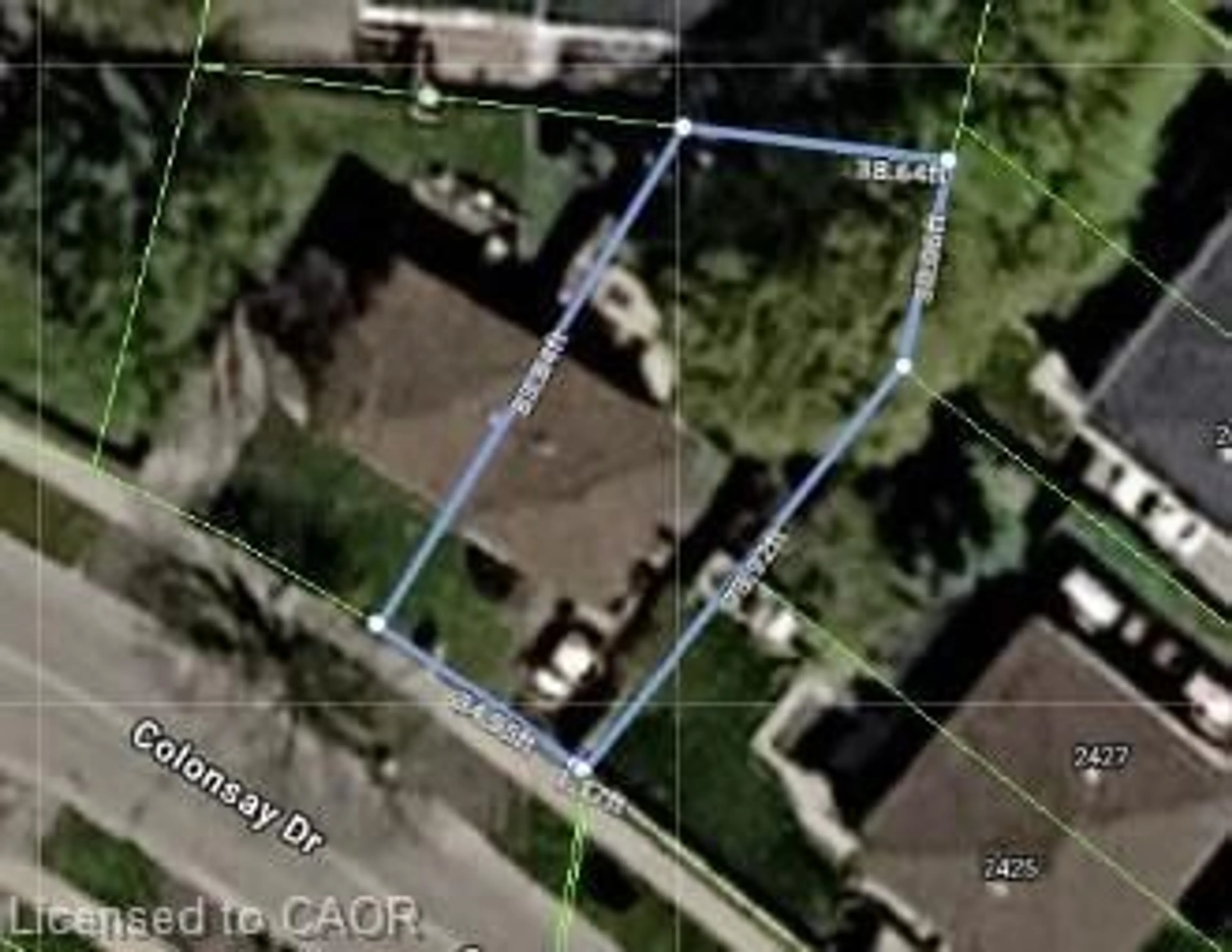 A pic from outside/outdoor area/front of a property/back of a property/a pic from drone, street for 1345 Colonsay Dr, Burlington Ontario L7P 2T6