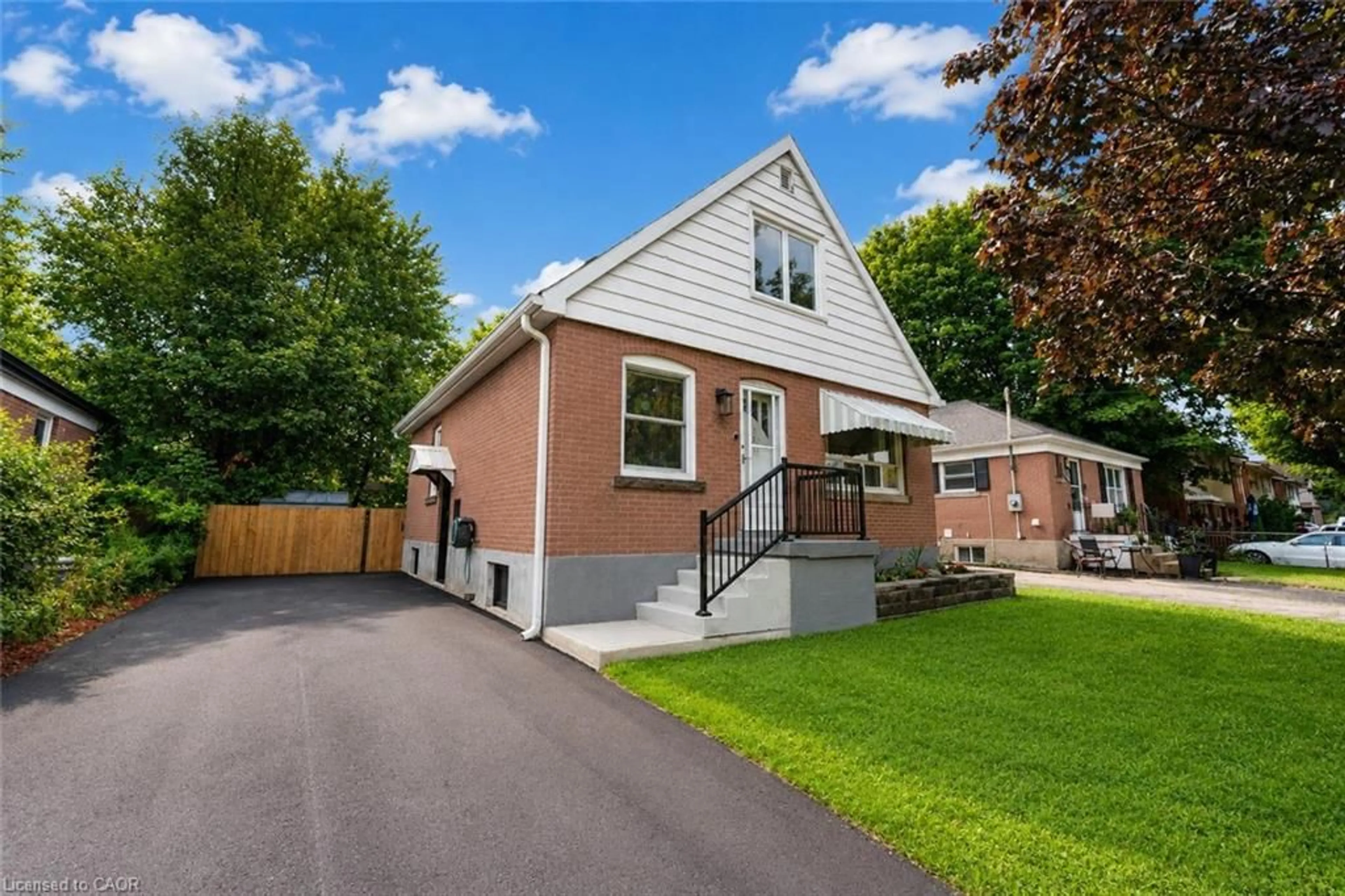 Unknown for 365 East 22nd St, Hamilton Ontario L8V 2W3