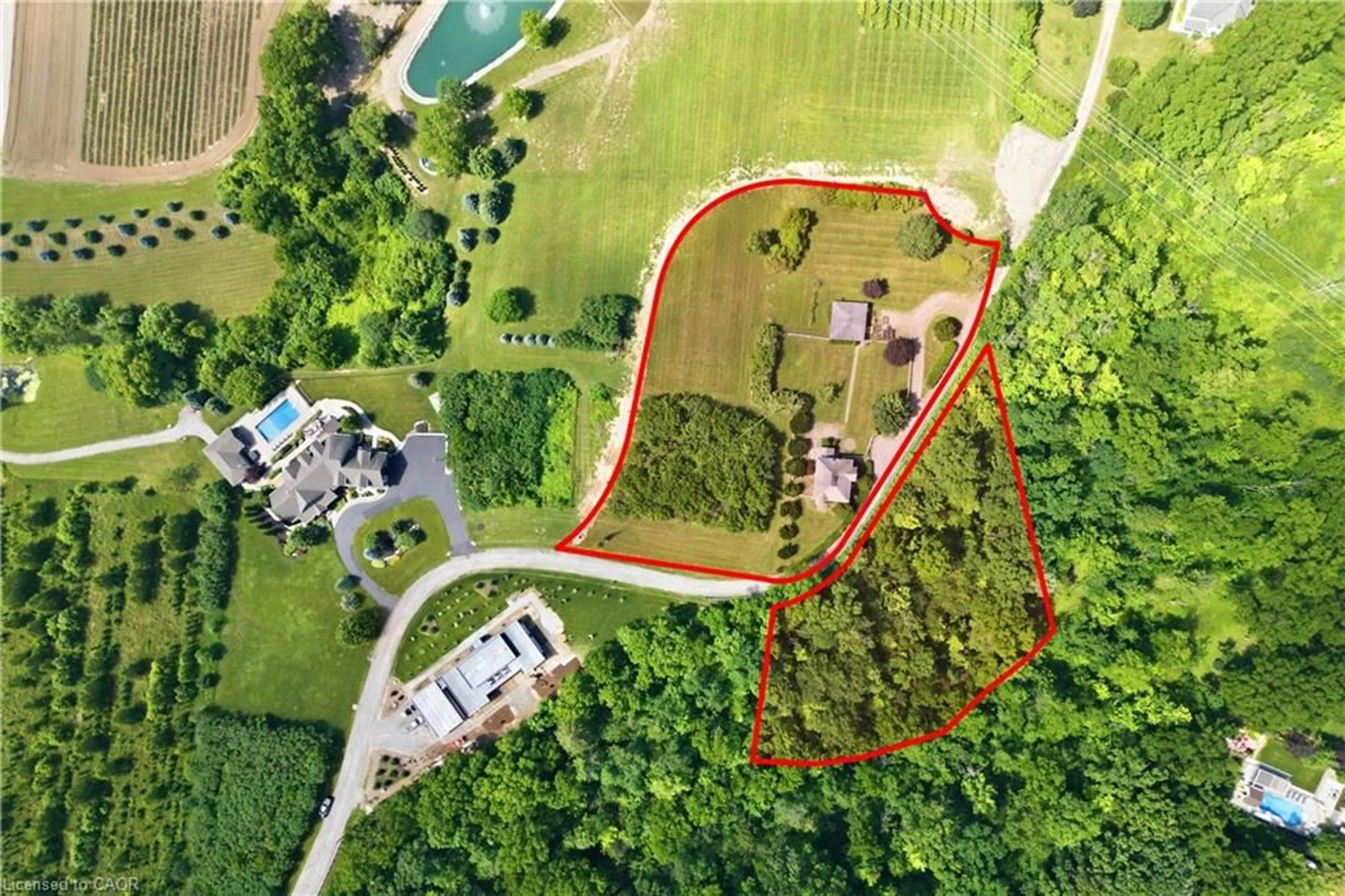 A pic from outside/outdoor area/front of a property/back of a property/a pic from drone, unknown for 3155 Tallman Dr, Vineland Ontario L0R 2C0