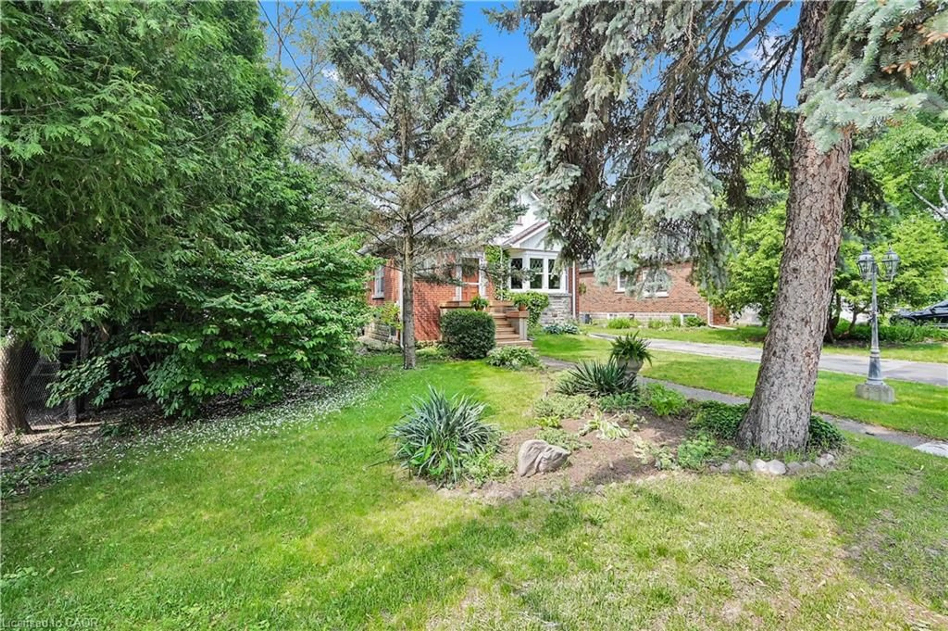 Unknown for 360 Guelph Line, Burlington Ontario L7R 3L4