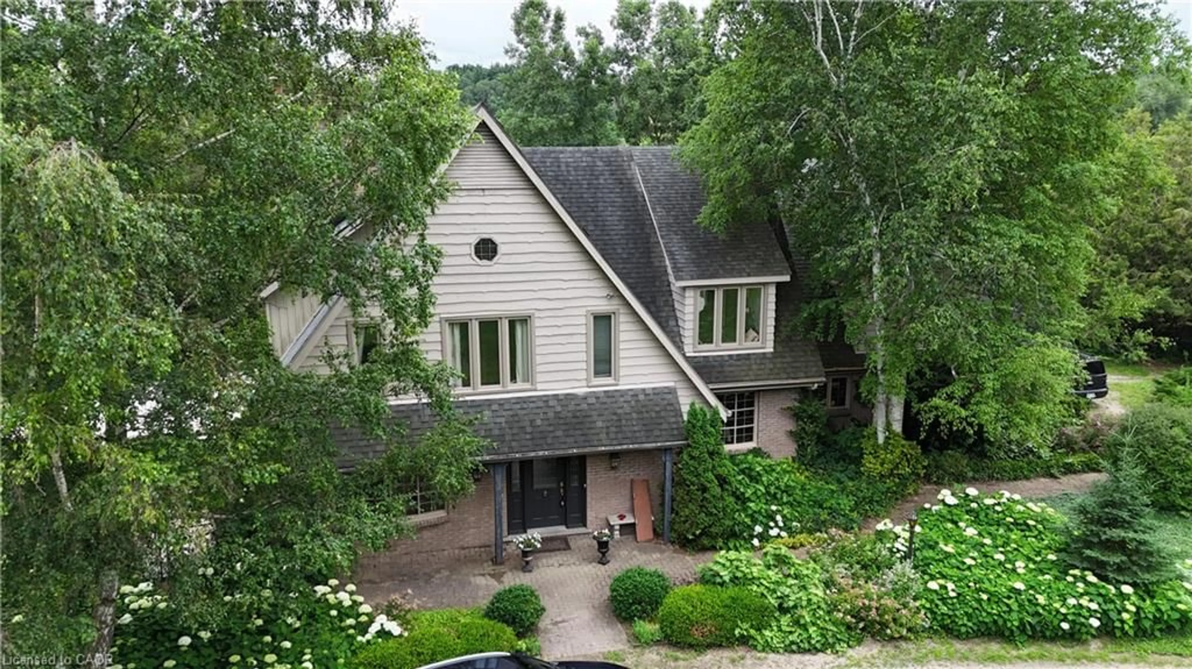A pic from outside/outdoor area/front of a property/back of a property/a pic from drone, street for 807362 Oxford Rd 29, Drumbo Ontario N0J 1G0