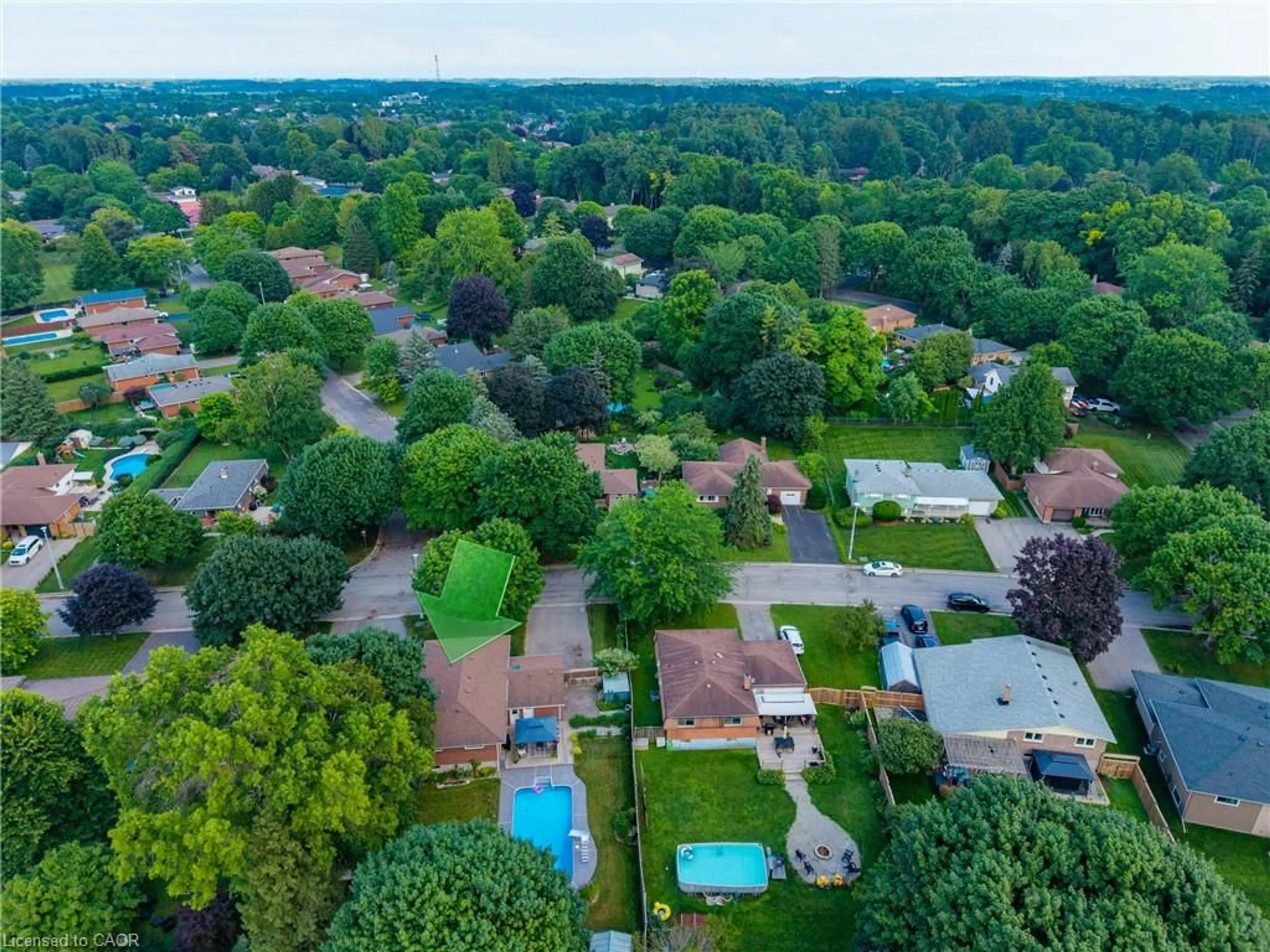 A pic from outside/outdoor area/front of a property/back of a property/a pic from drone, unknown for 9 Adams Lane, Simcoe Ontario N3Y 4P4