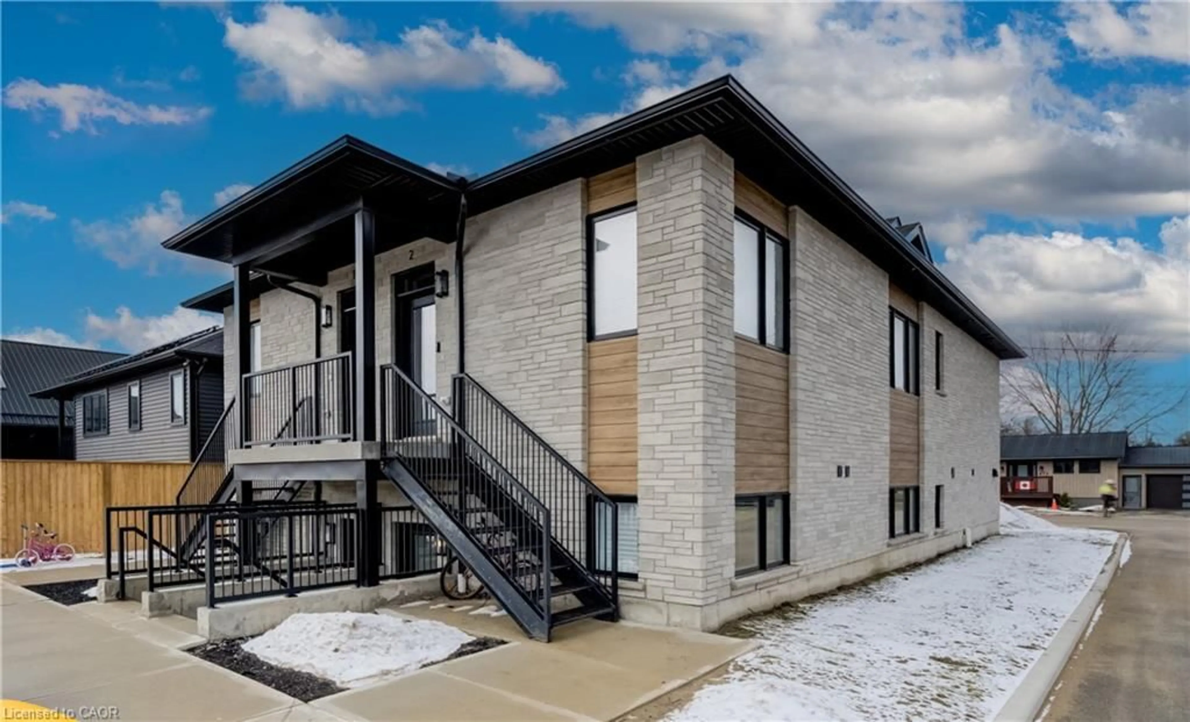 Home with brick exterior material, building for 440 Wellington St #3, Mount Forest Ontario N0G 2L2