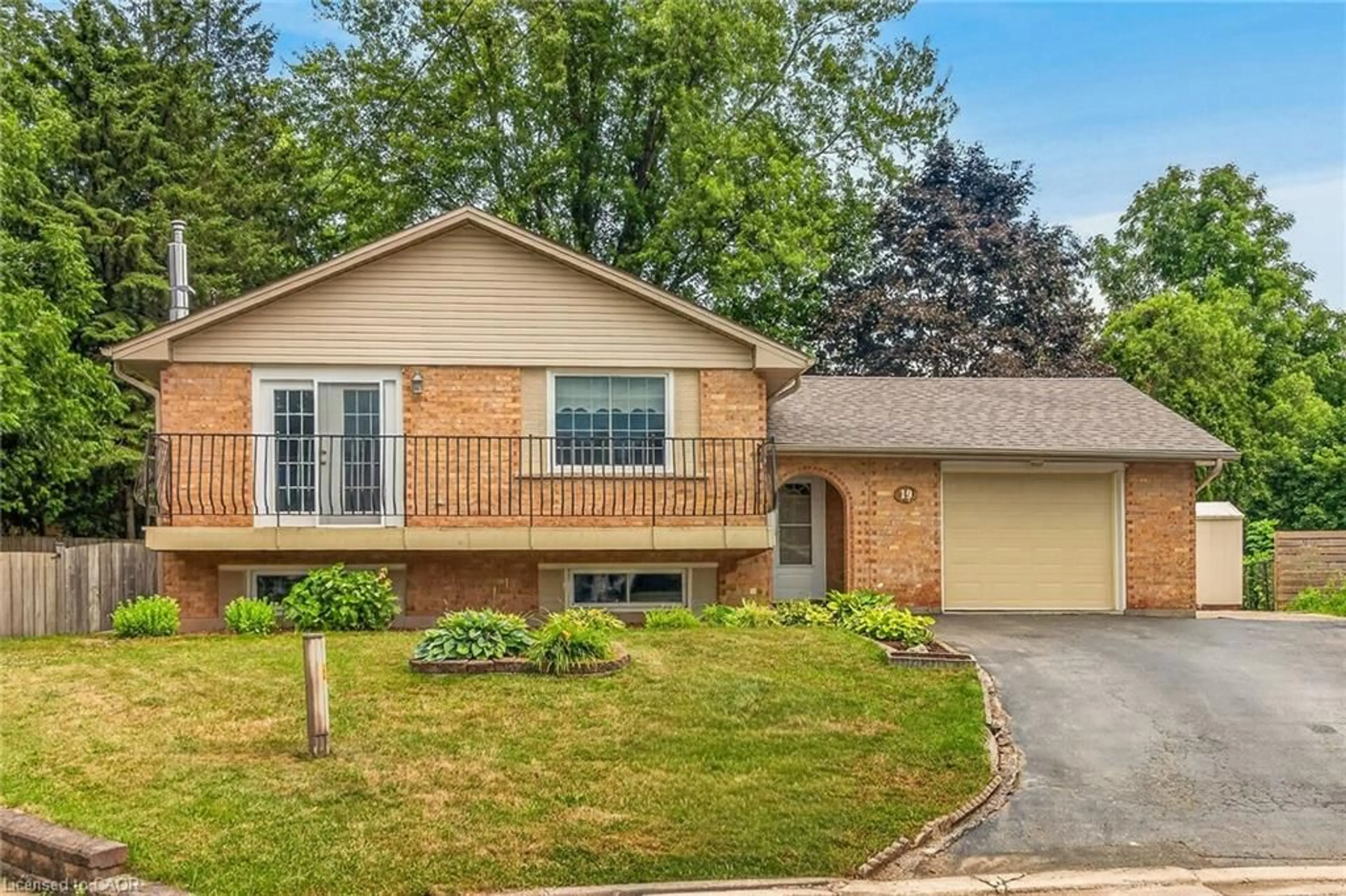 Home with brick exterior material, street for 19 Burns Pl, Caledonia Ontario N3W 1G1