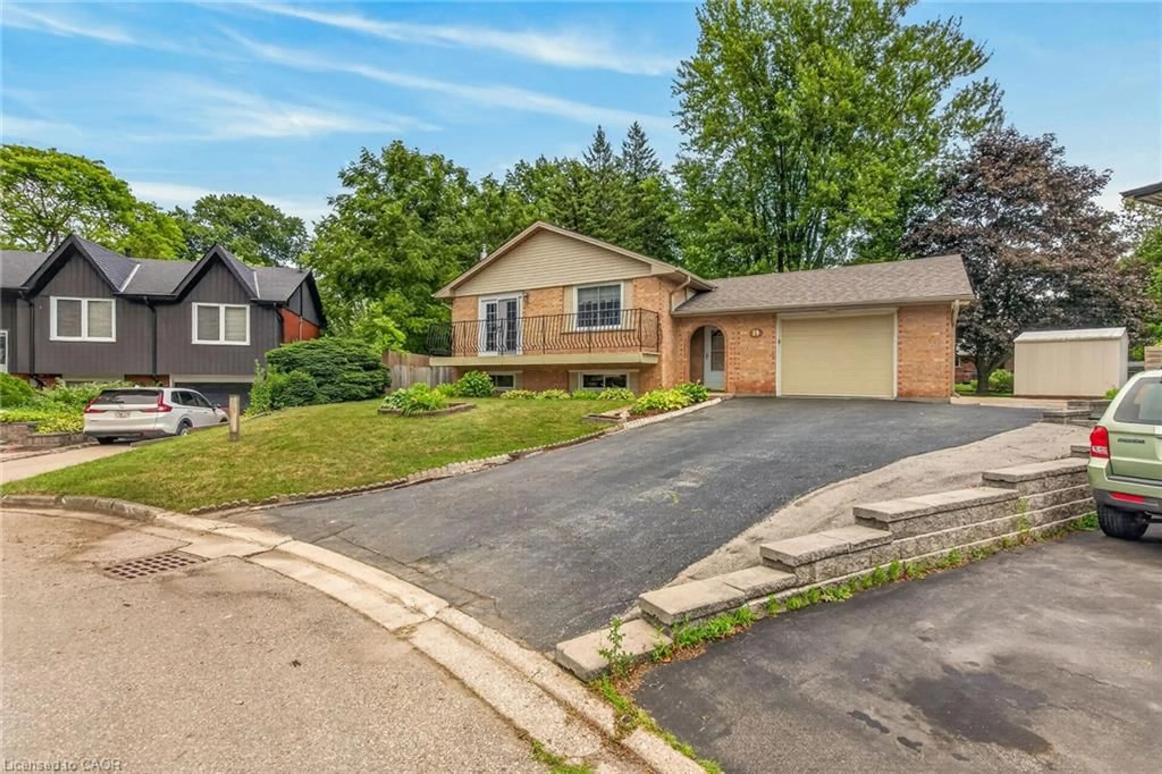 Home with brick exterior material, street for 19 Burns Pl, Caledonia Ontario N3W 1G1