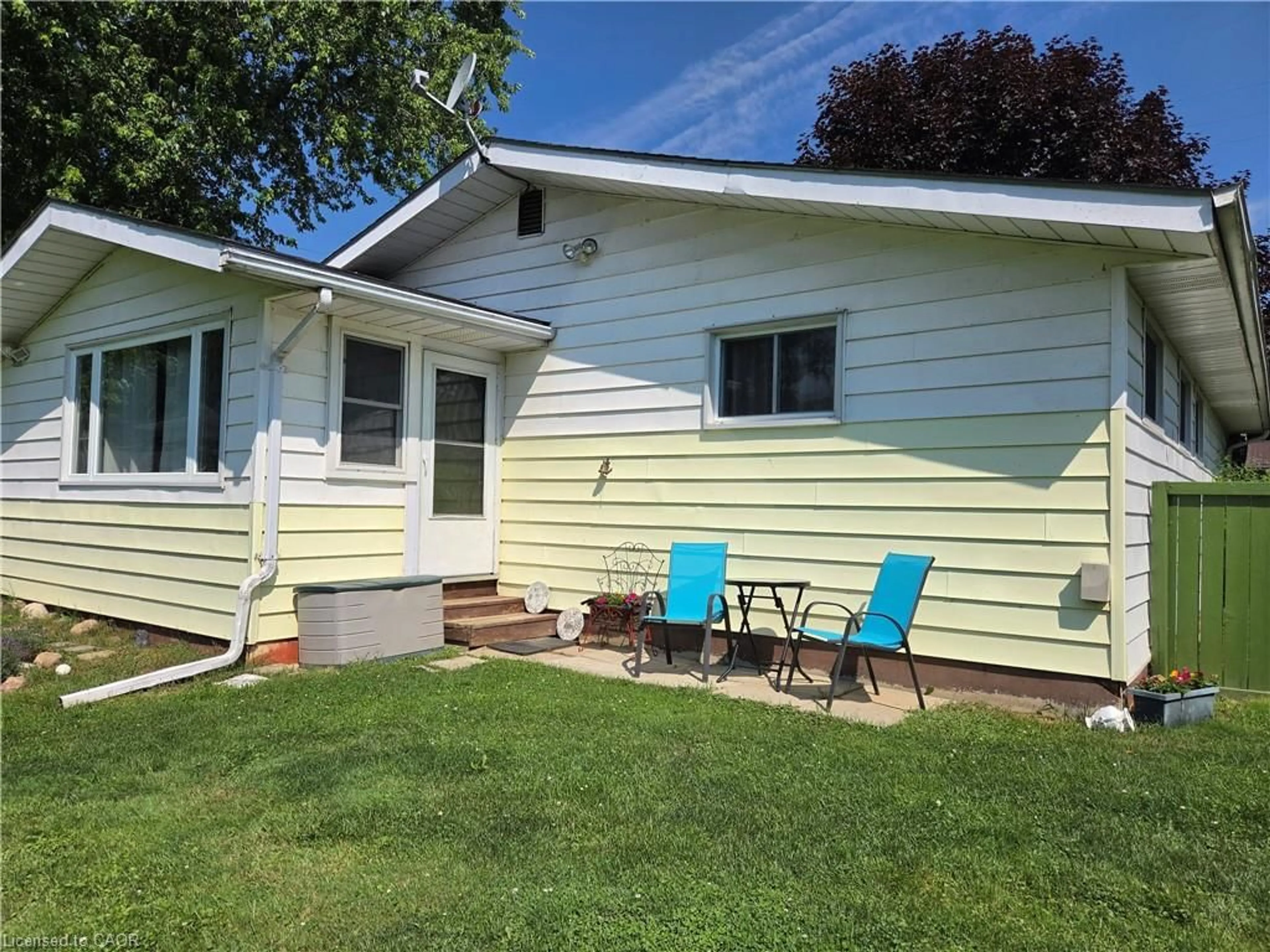 Home with vinyl exterior material, street for 108 New Lakeshore Rd, Port Dover Ontario N0A 1N8