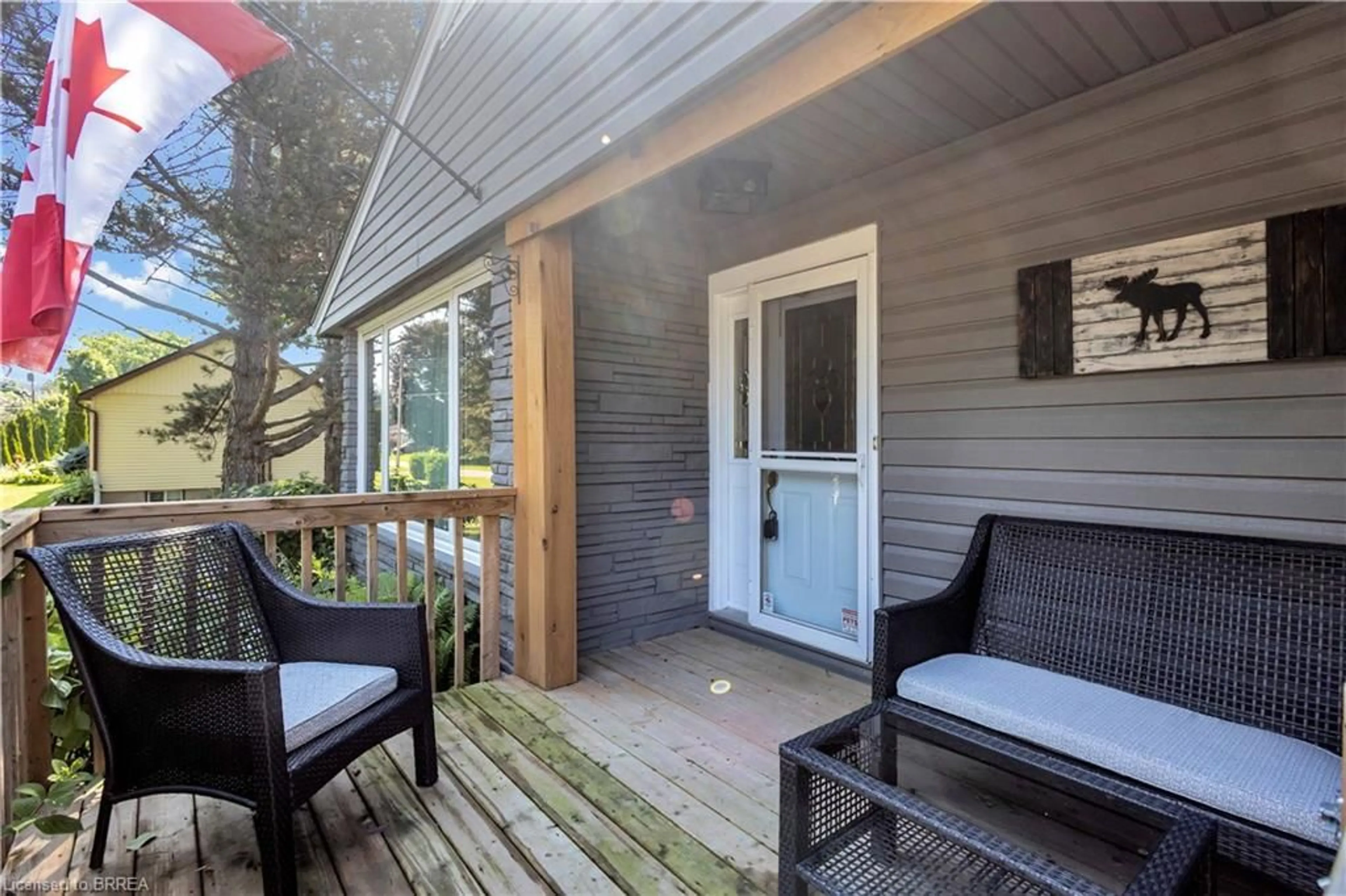 Patio, street for 46 Dufferin St, Burford Ontario N0E 1A0