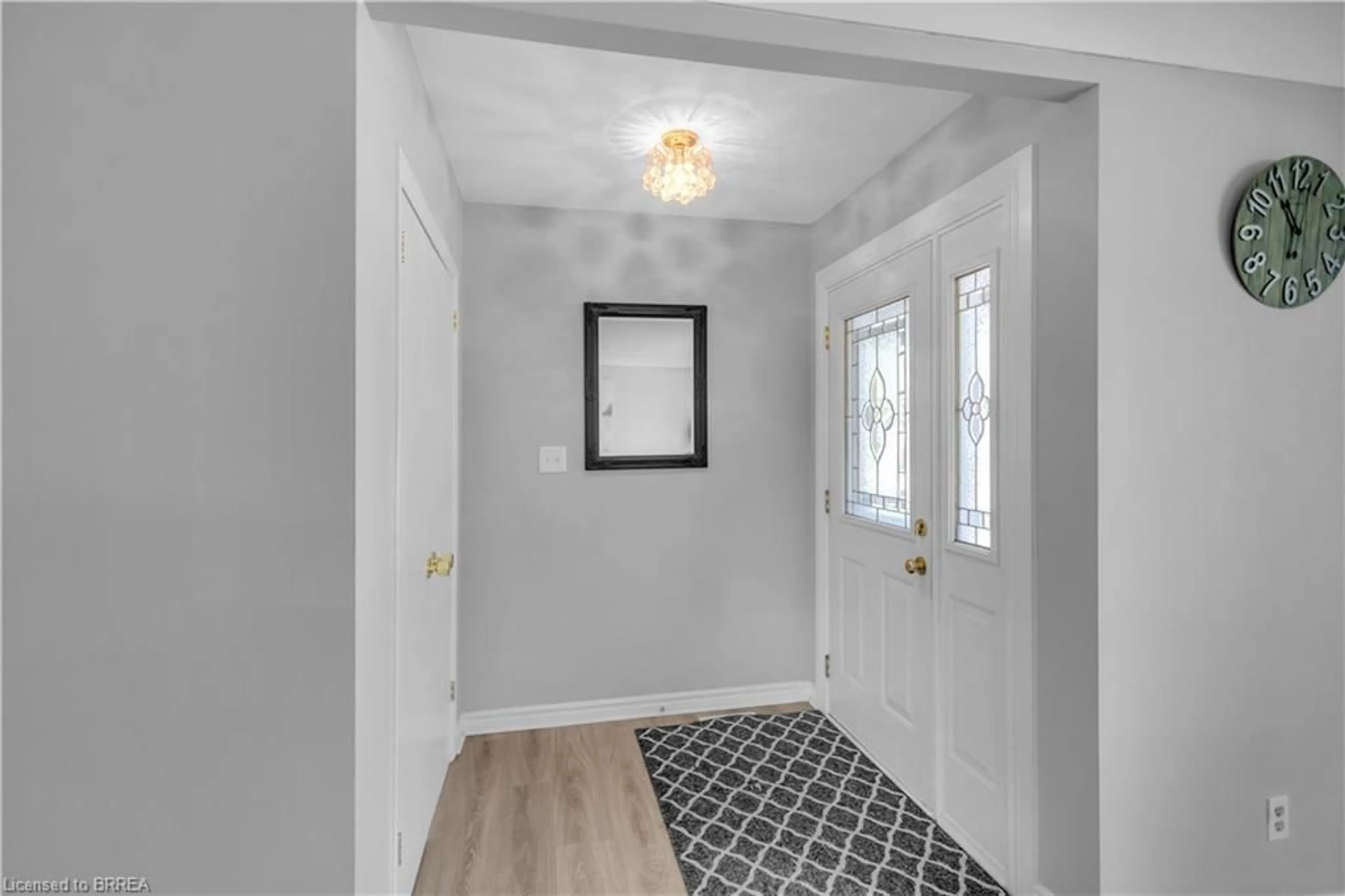 Indoor entryway for 46 Dufferin St, Burford Ontario N0E 1A0