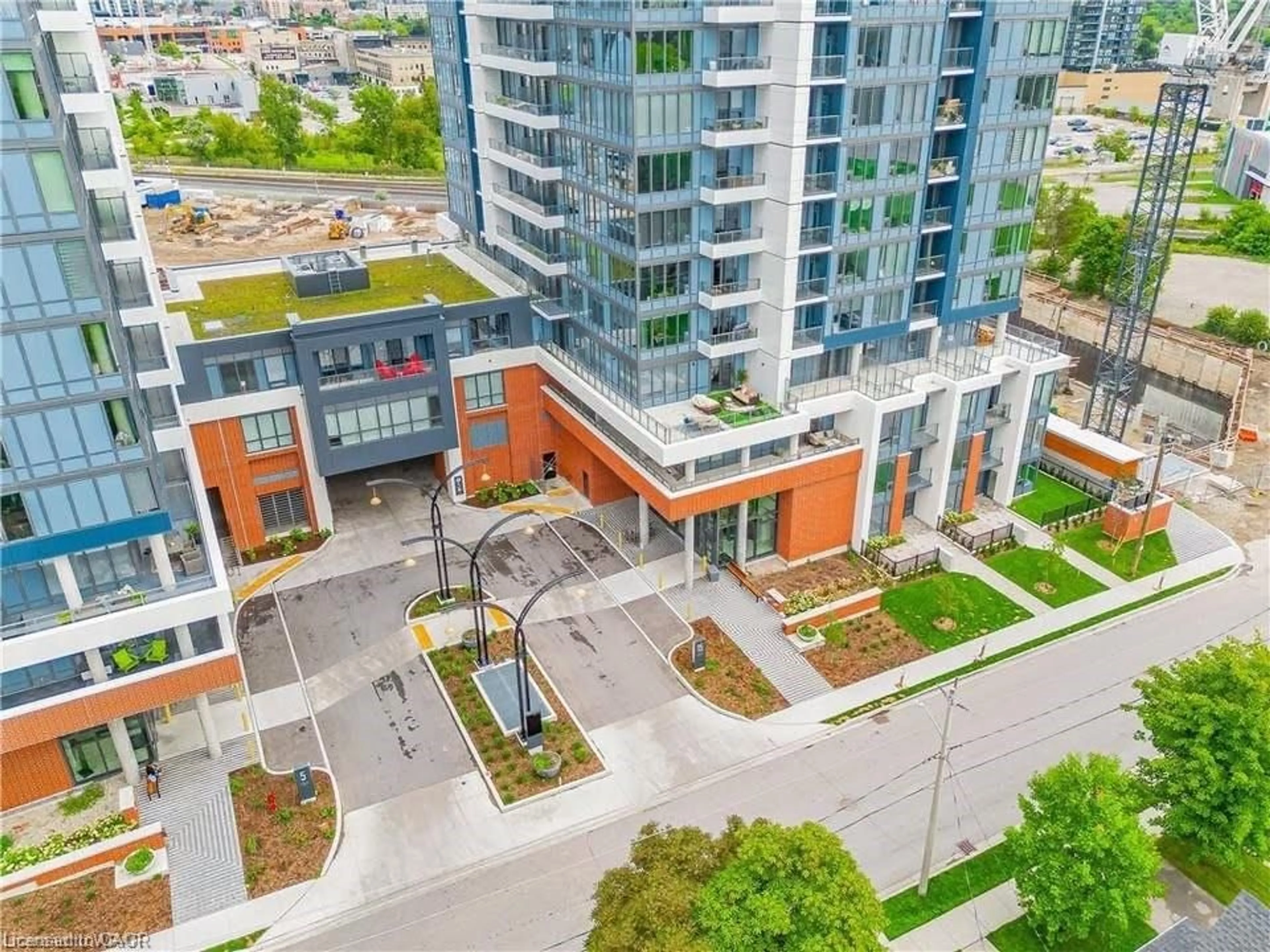A pic from outside/outdoor area/front of a property/back of a property/a pic from drone, city buildings view from balcony for 15 Wellington St #1702, Kitchener Ontario N2G 0E4