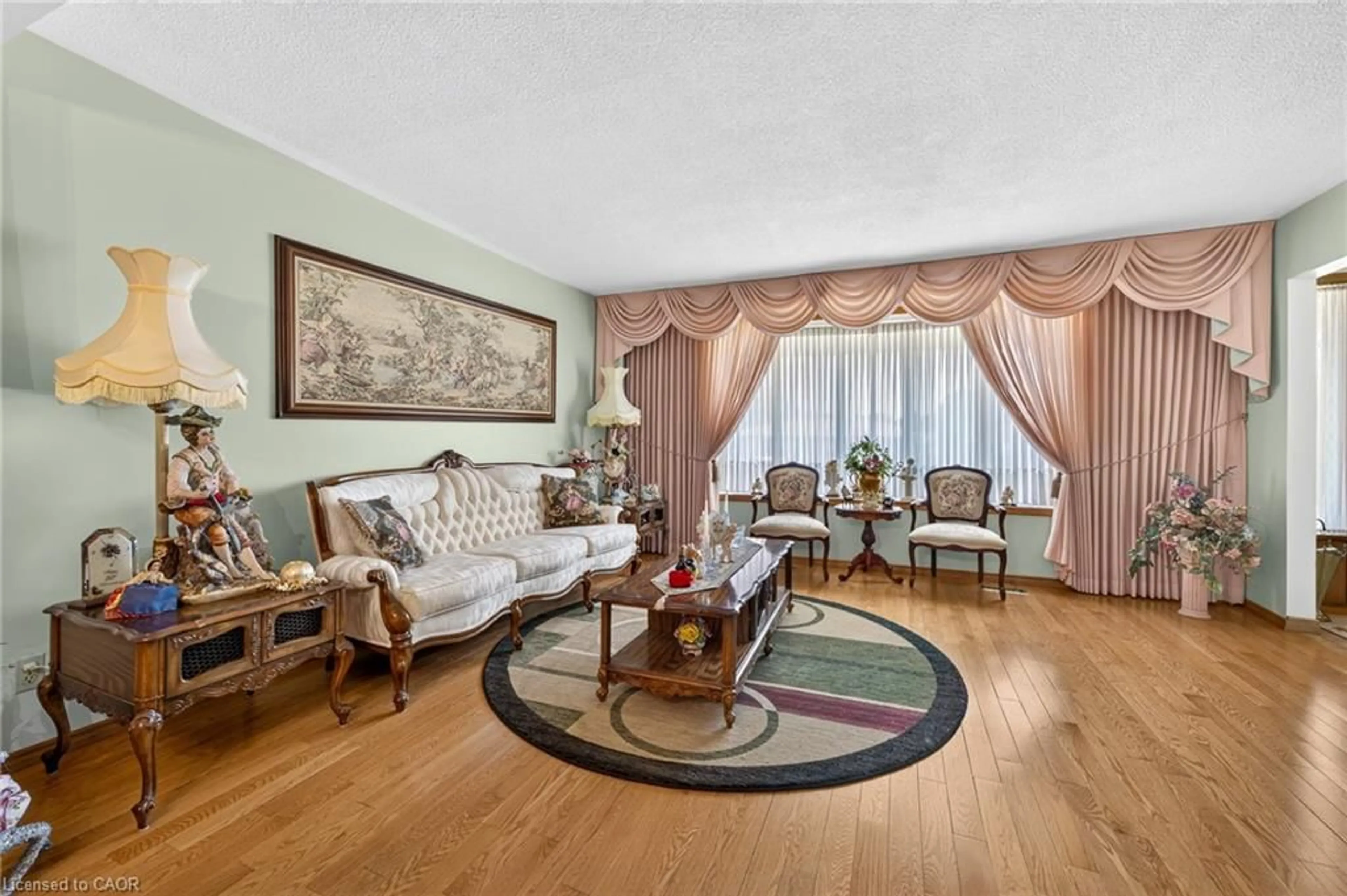 Living room with furniture, unknown for 11 Fassett Ave, Hamilton Ontario L9C 4E6