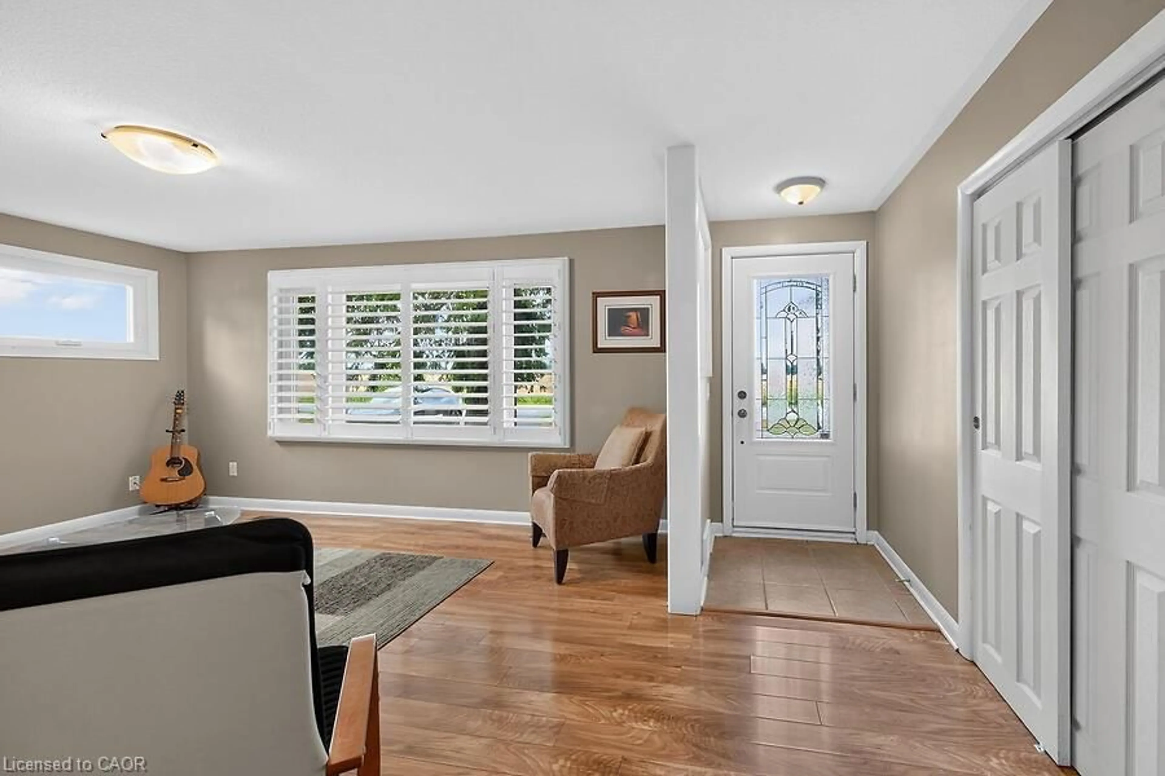 Indoor entryway for 2856 South Grimsby Rd 8, Smithville Ontario L0R 2A0