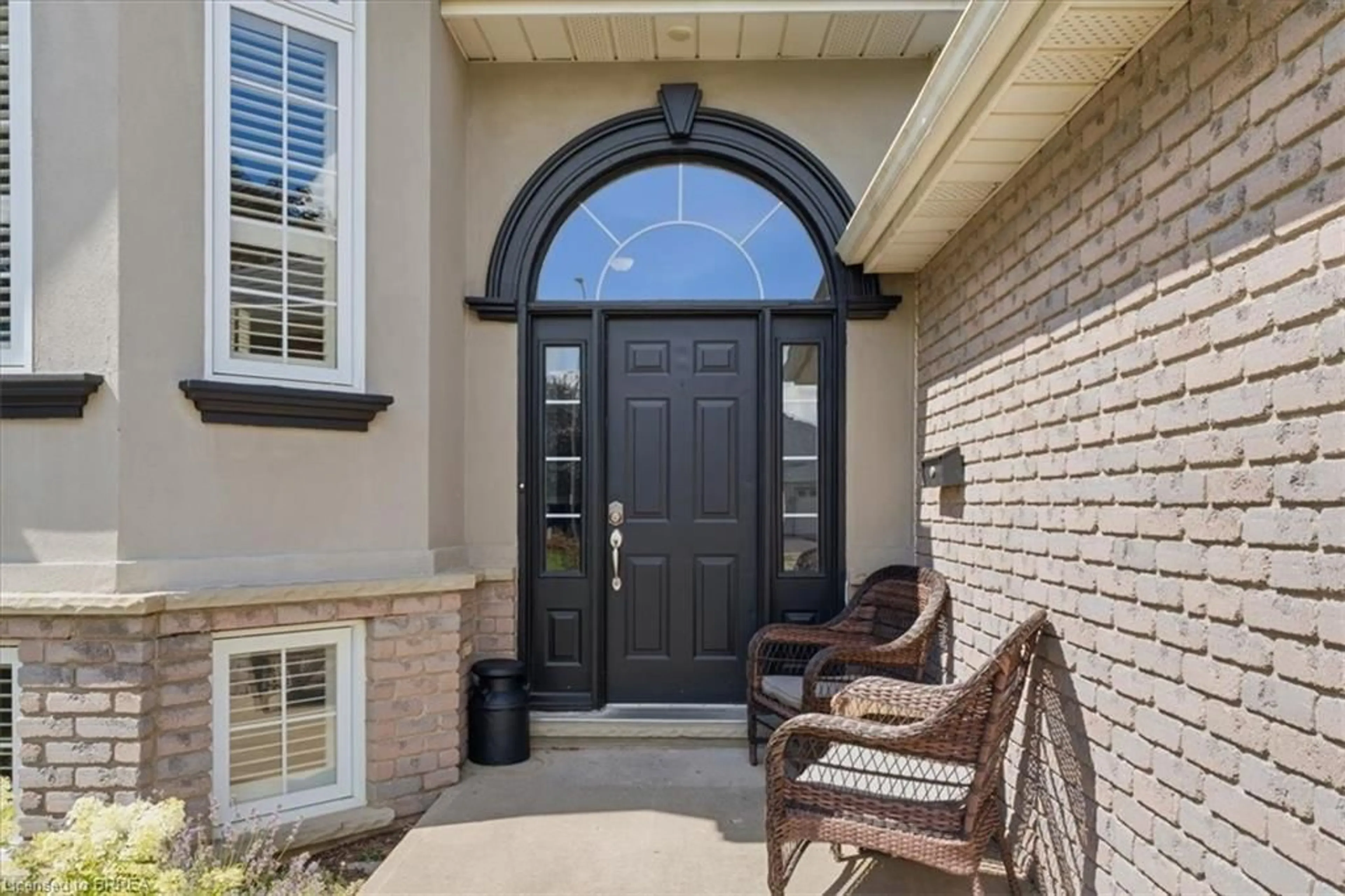 Indoor entryway for 2 Dunton Lane, Paris Ontario N3L 4E2