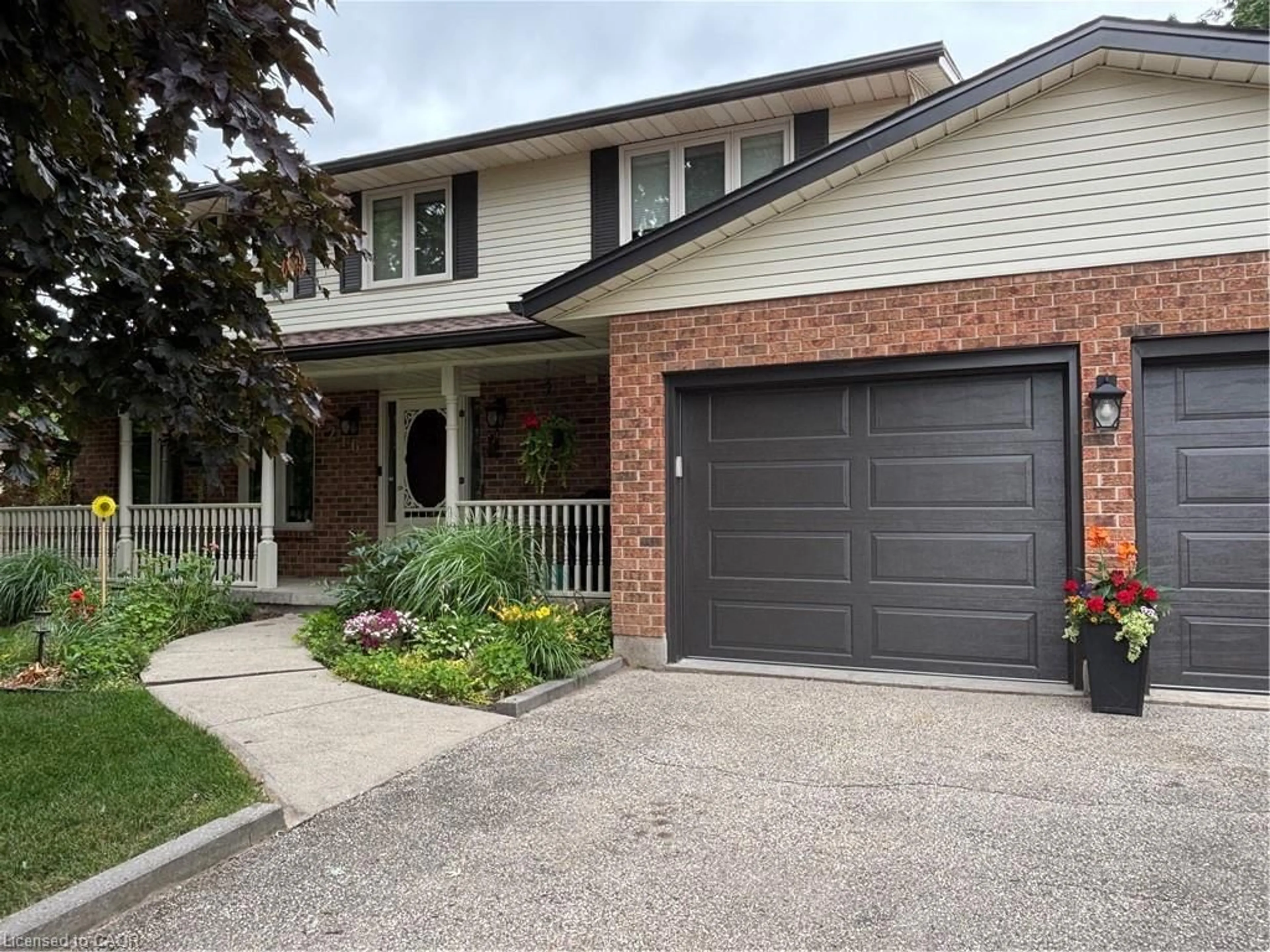 Home with brick exterior material, street for 216 Alderview Dr, New Dundee Ontario N0B 2E0