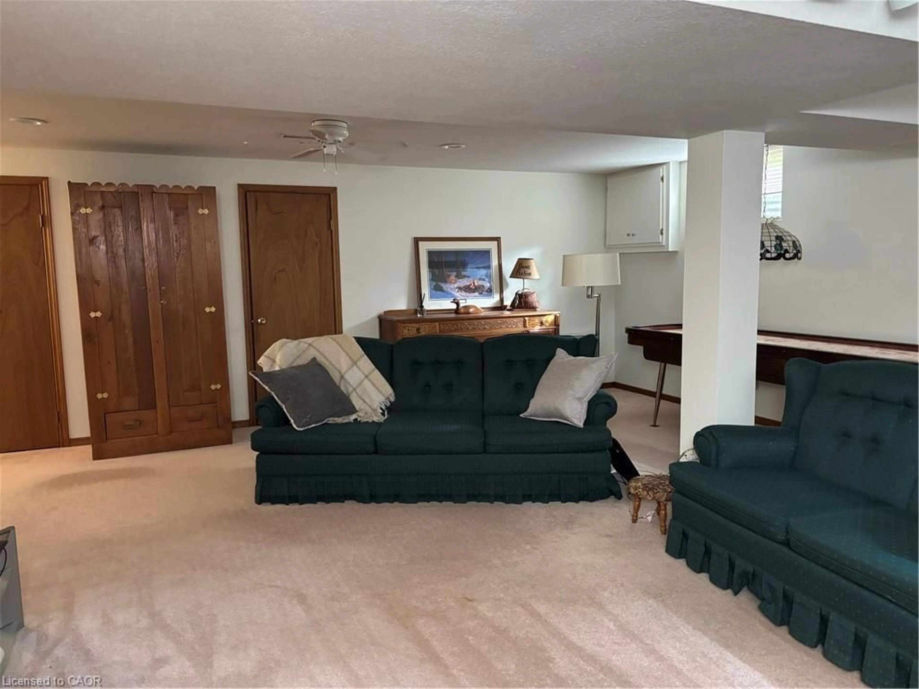 Living room with furniture, unknown for 216 Alderview Dr, New Dundee Ontario N0B 2E0