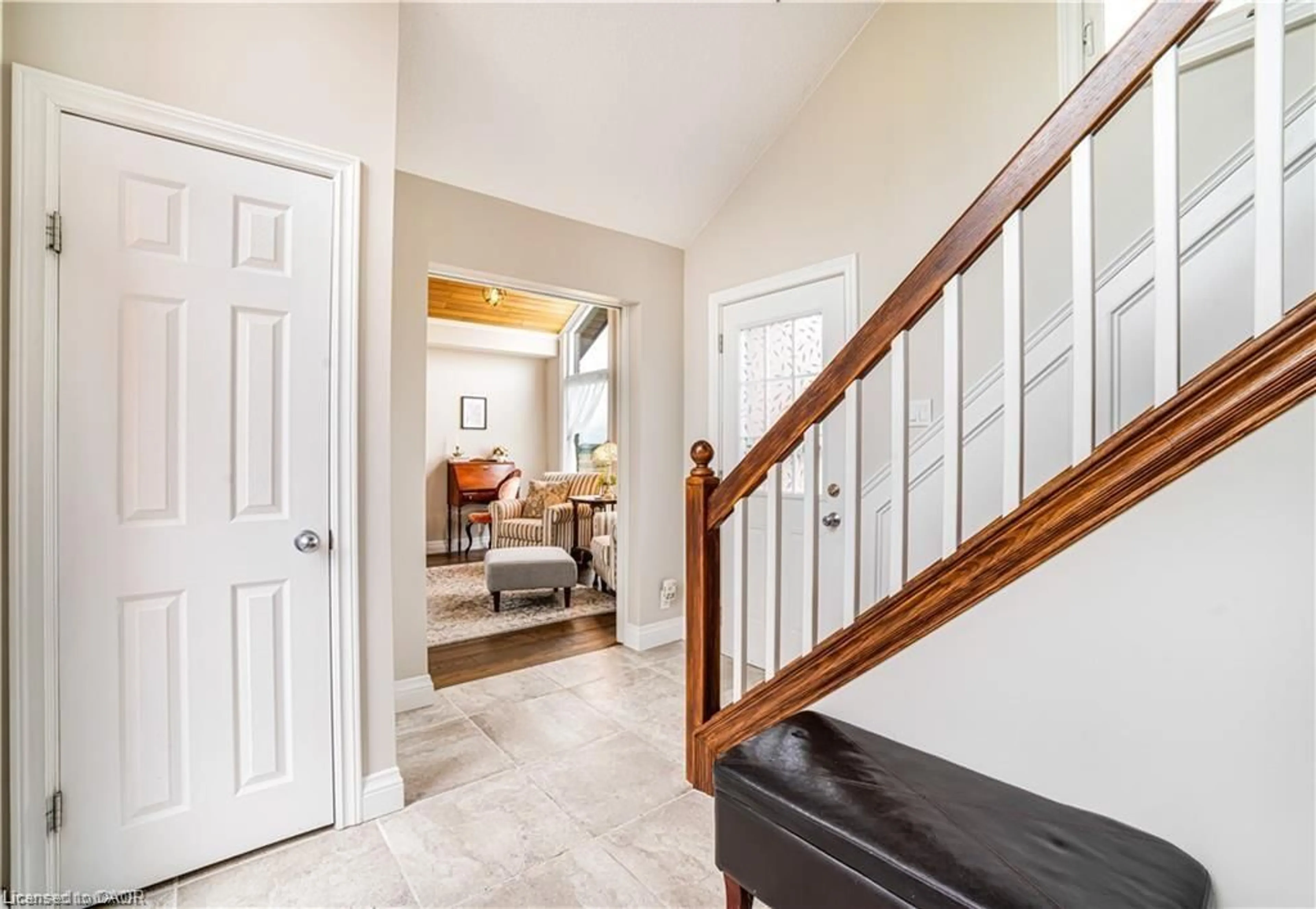 Indoor entryway for 780 #56 Hwy, York Ontario N0A 1R0