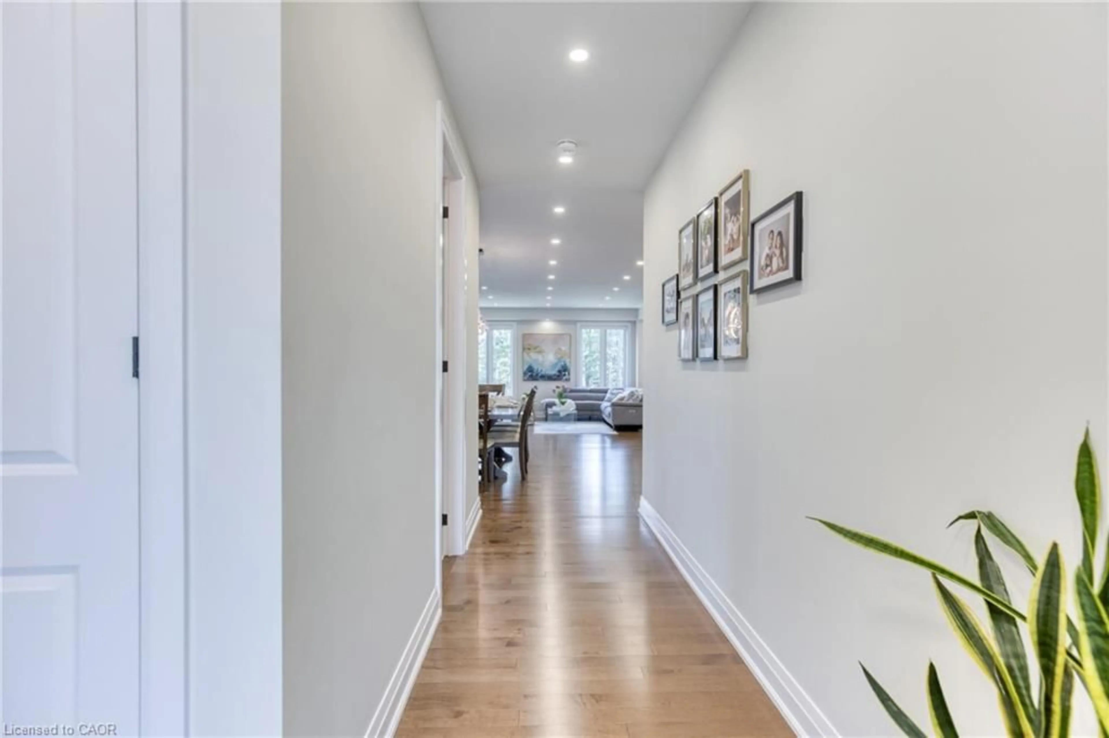 Indoor entryway for 71 Ian Ormston Dr, Waterloo Ontario N2P 2J6