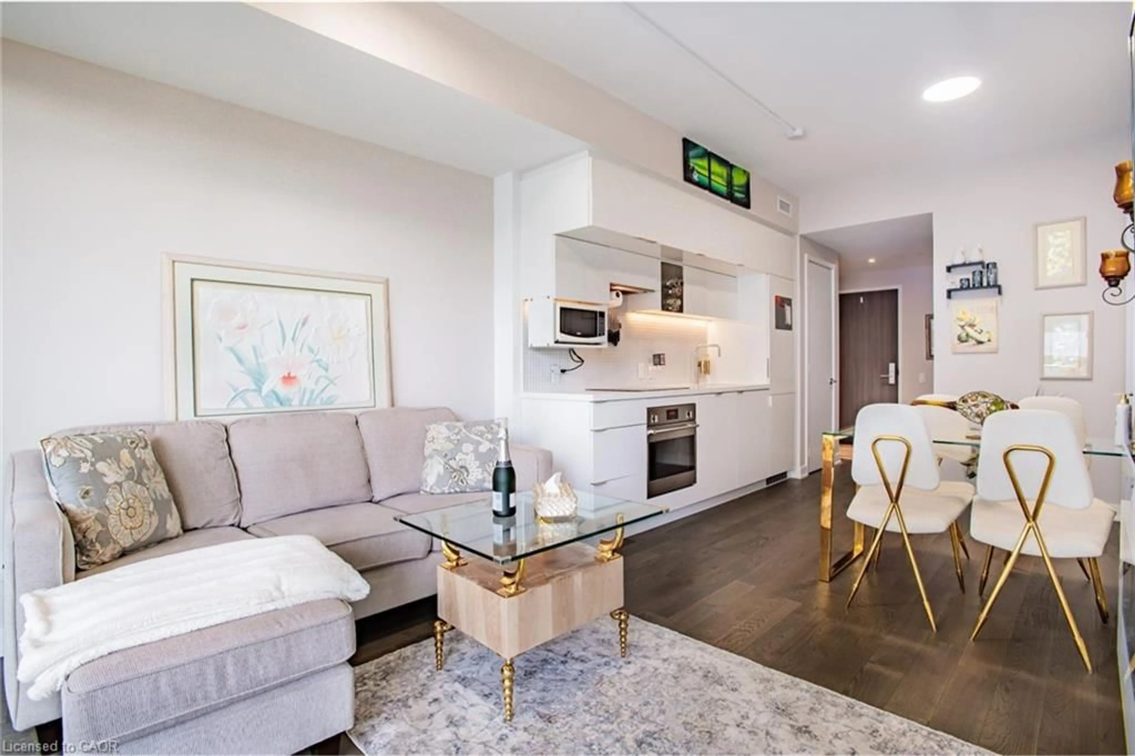 Living room with furniture, unknown for 185 Roehampton Ave #2512, Toronto Ontario M4P 0C6