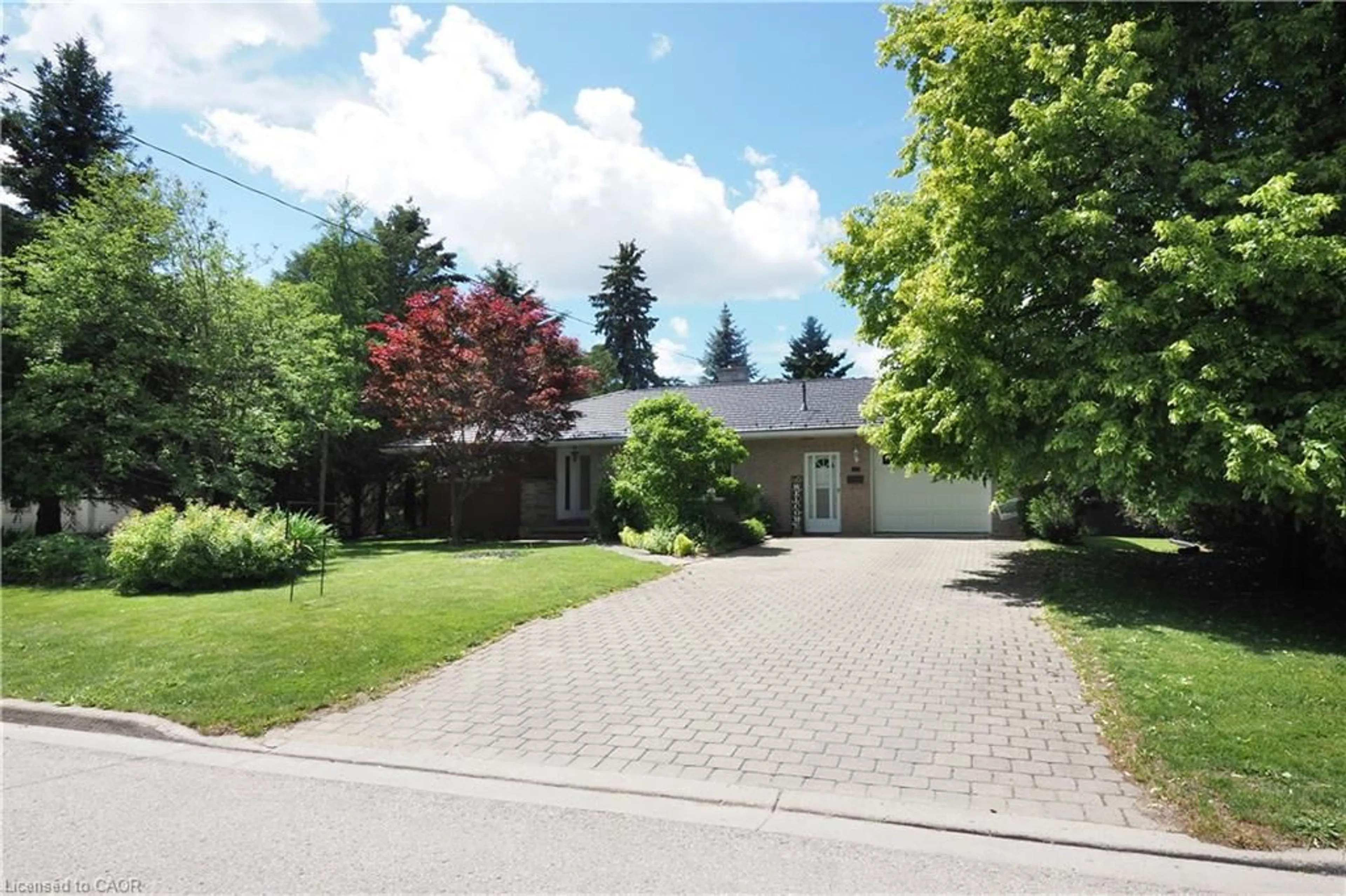 Unknown for 835 York Ave, Listowel Ontario N4W 2Y5