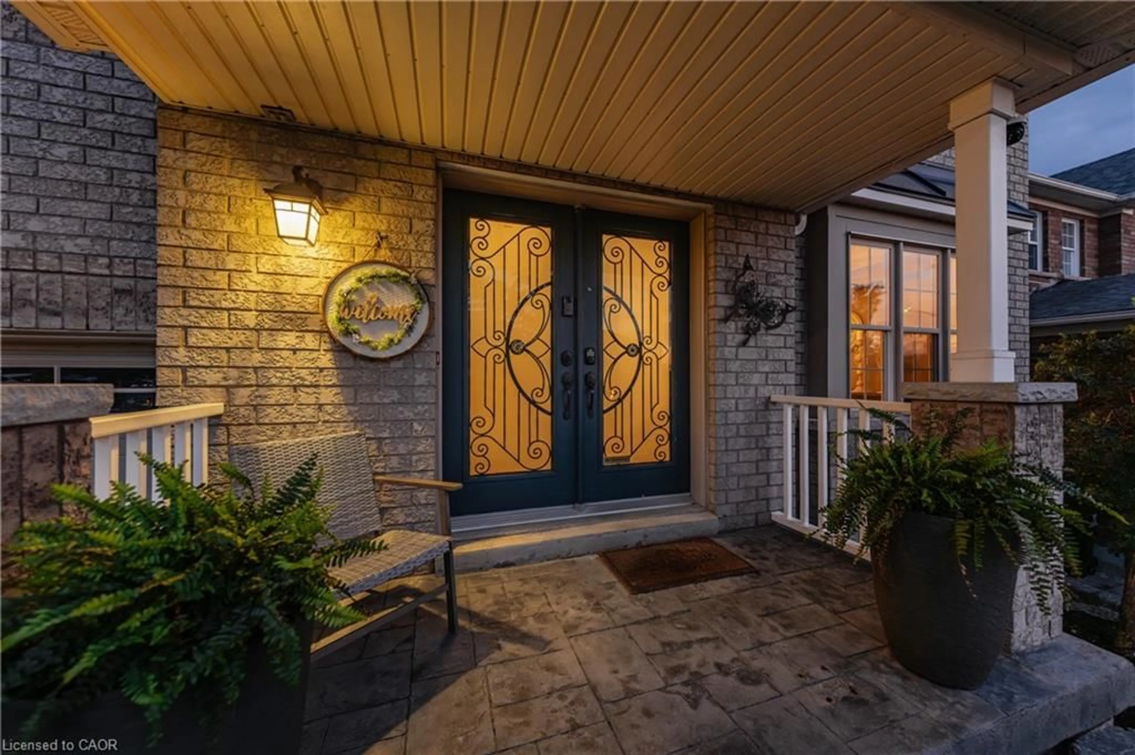 Indoor entryway for 72 Swift Cres, Cambridge Ontario N1P 1J9
