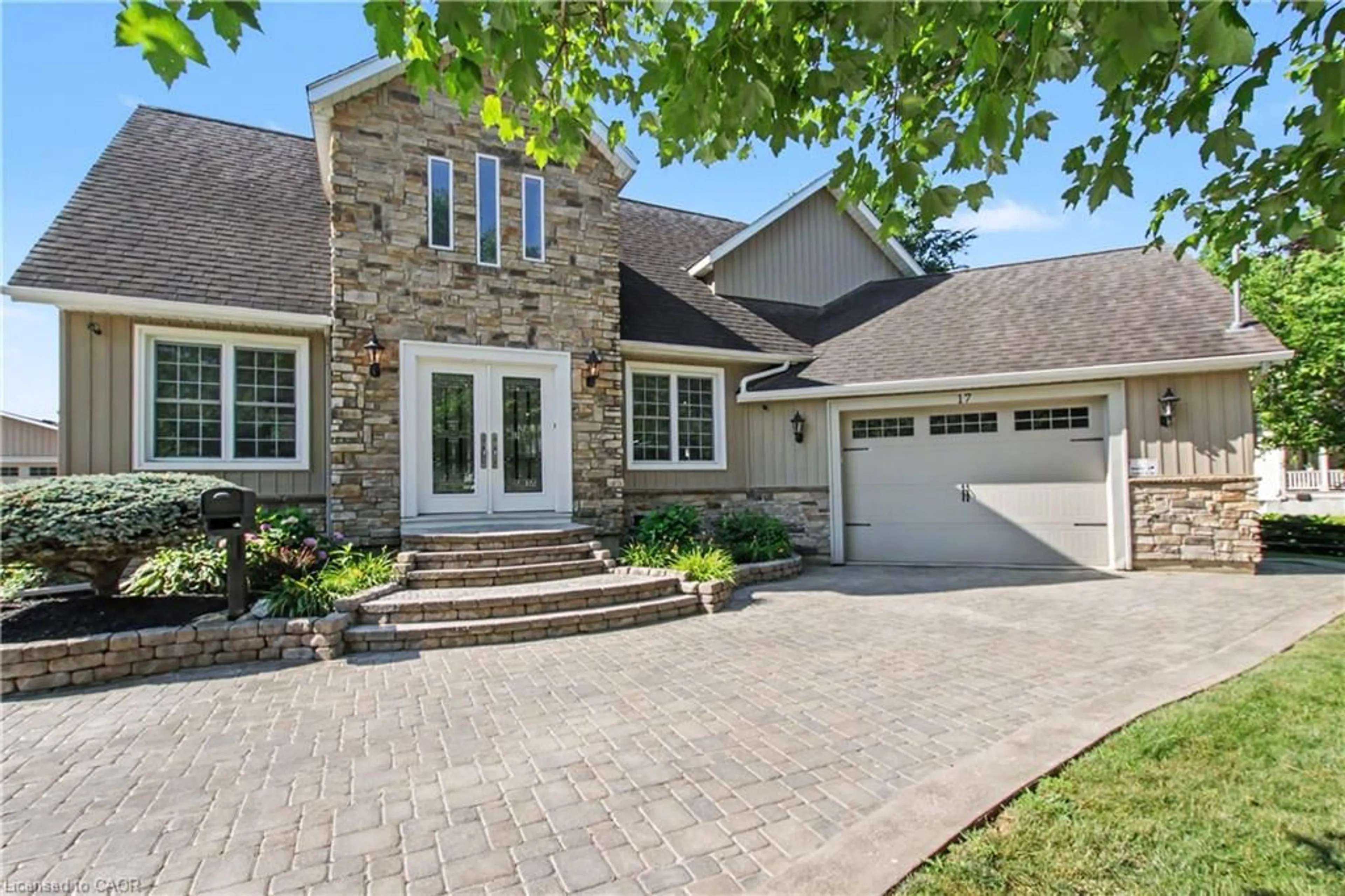 Home with brick exterior material, street for 17 Athlone Rd, Cambridge Ontario N1R 1J1