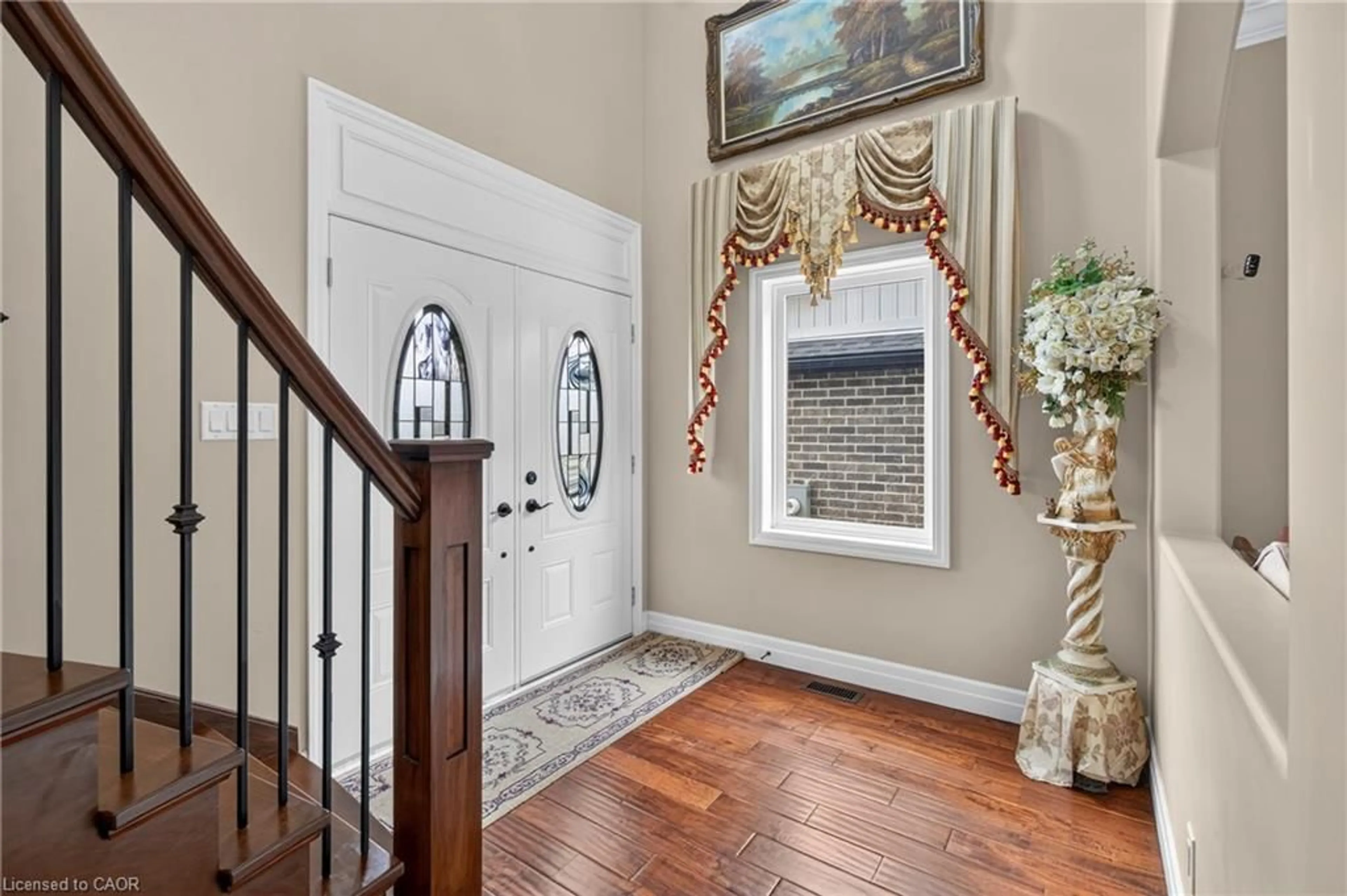 Indoor entryway for 81 Reagan St, Milverton Ontario N0K 1M0