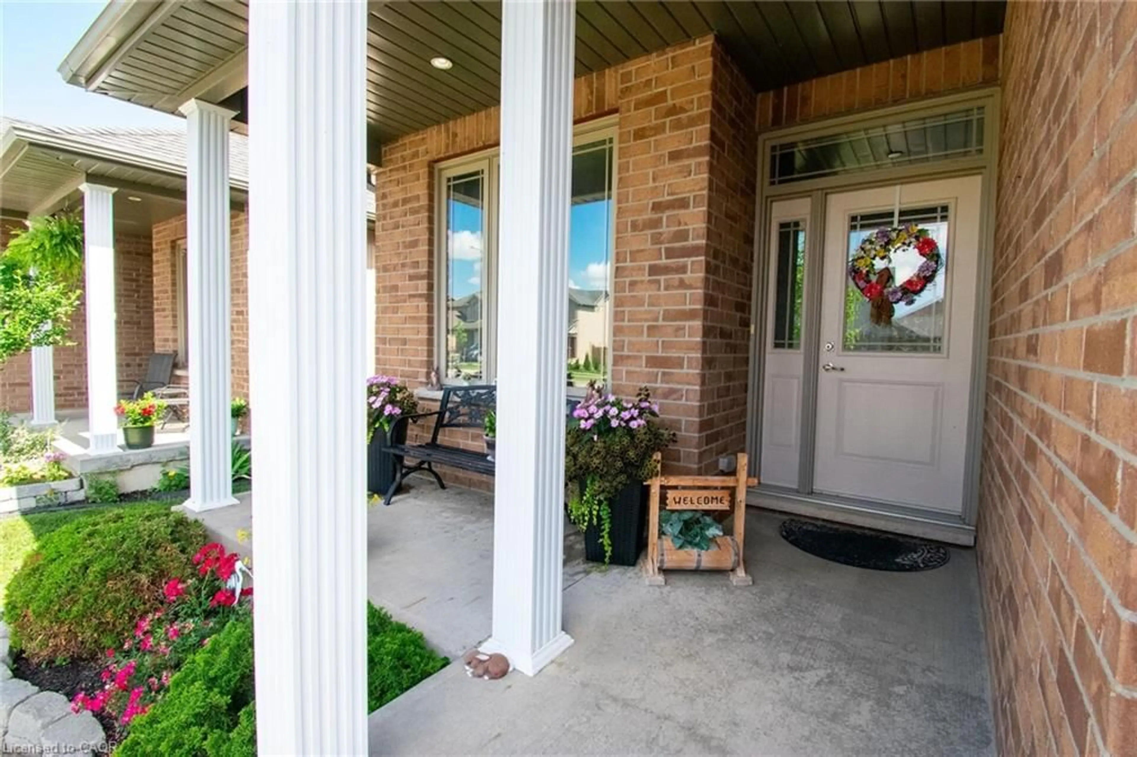 Indoor entryway for 14 Lafayette St, Jarvis Ontario N0A 1J0