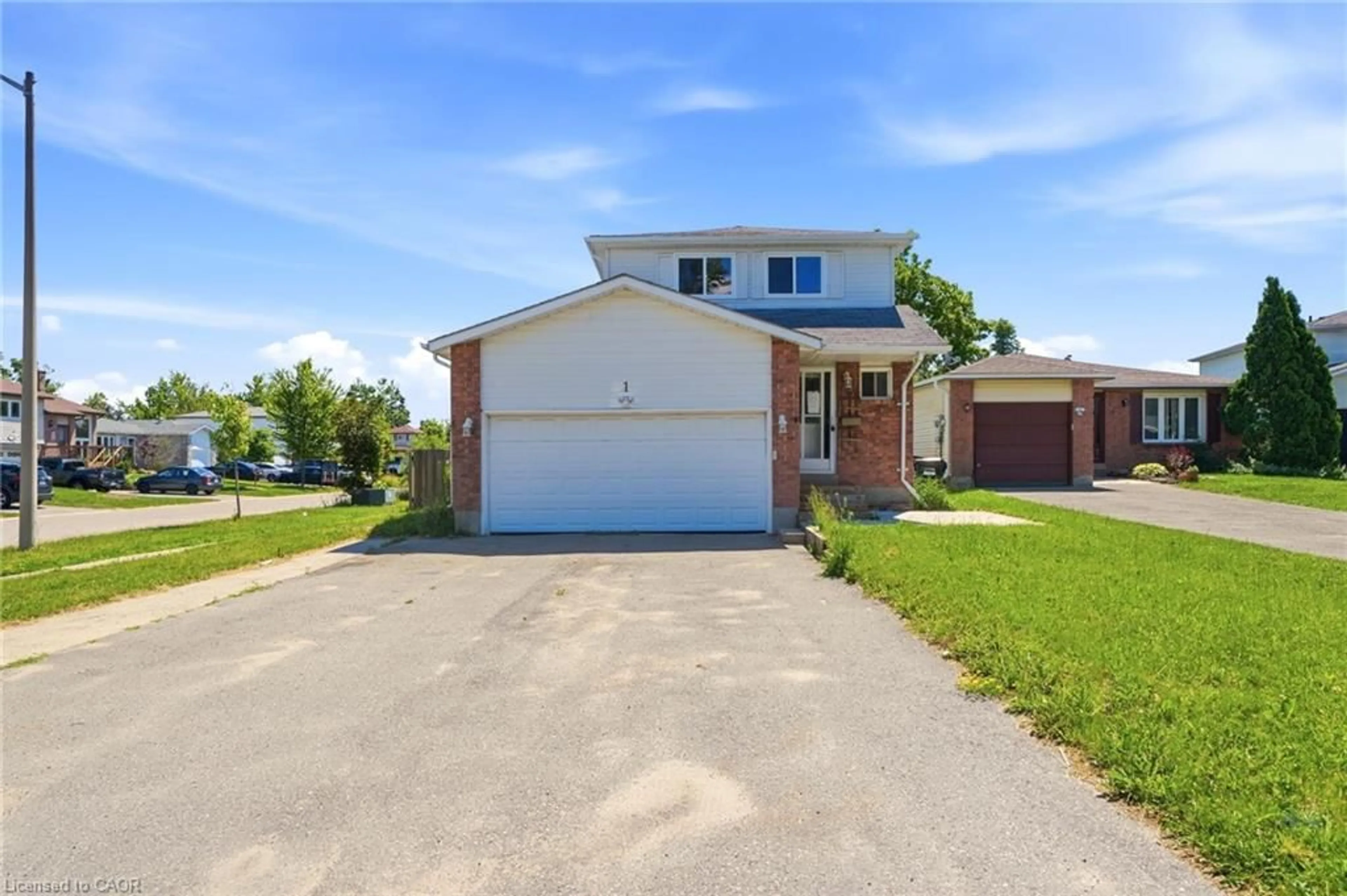 Unknown for 1 Mccuaig Crt, Barrie Ontario L4M 5S5