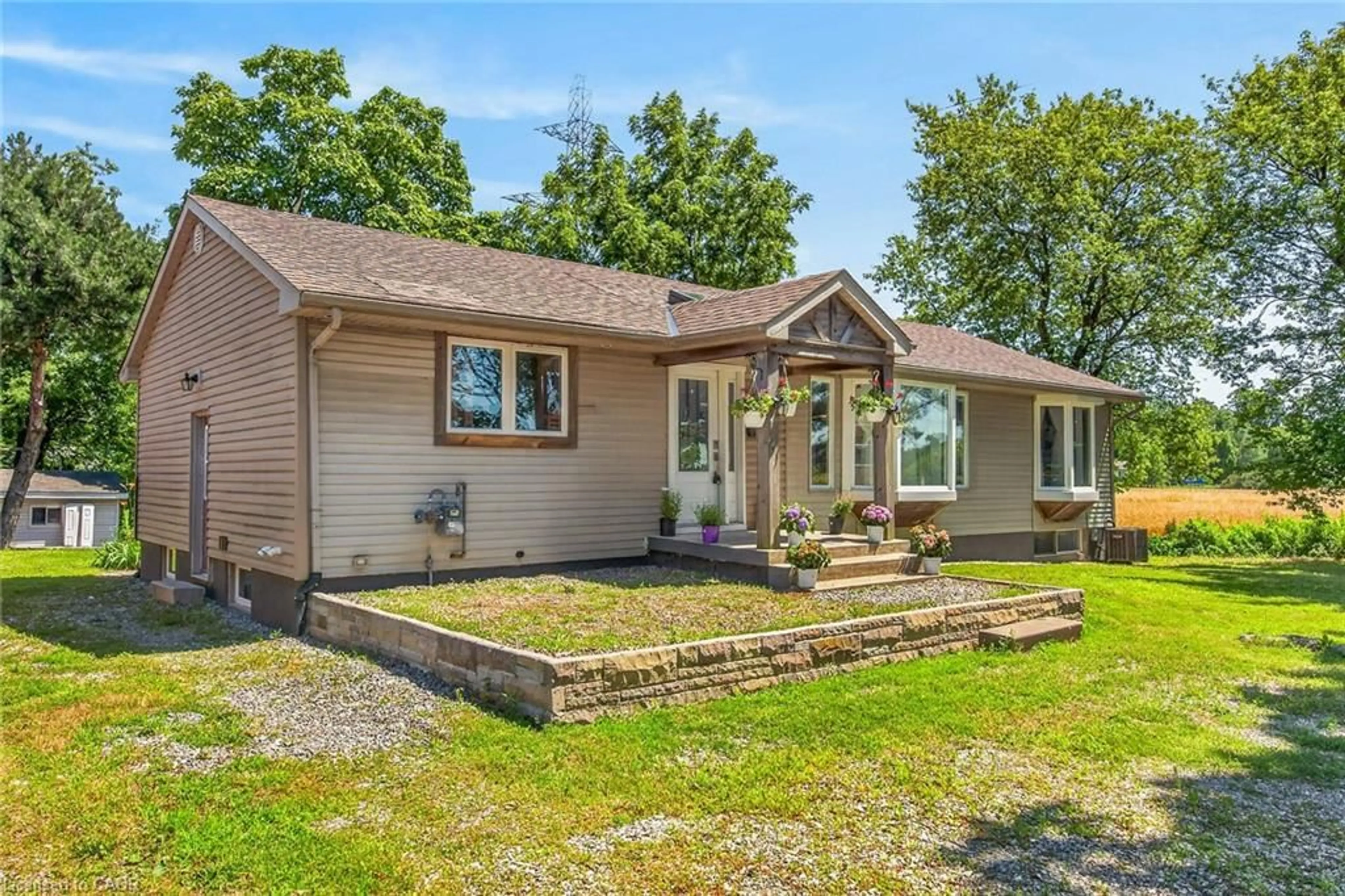 Home with vinyl exterior material, unknown for 129 Aldercrest Ave, Hamilton Ontario L9B 1L3