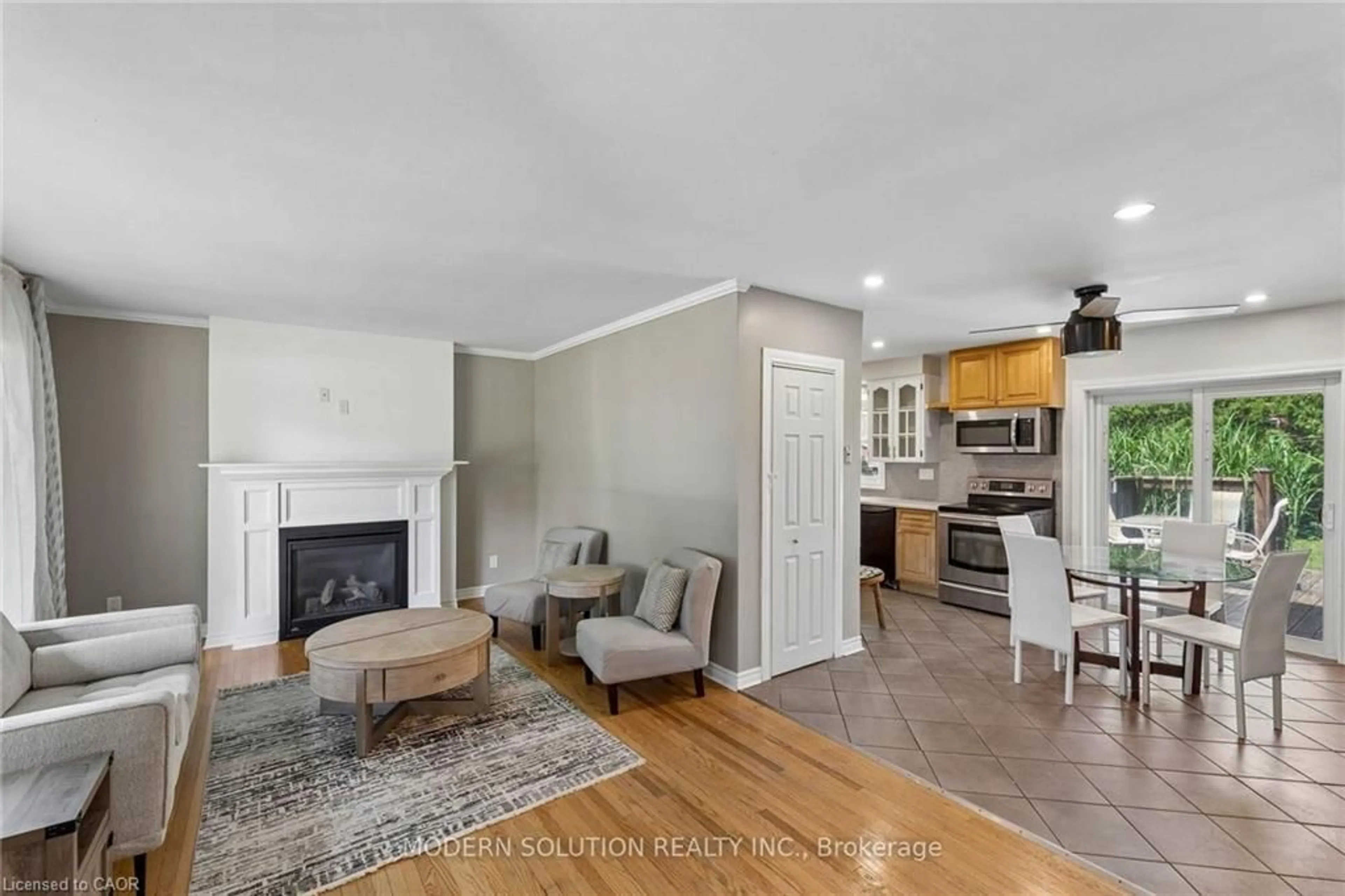Living room with furniture, unknown for 61 Godfrey Dr, London Ontario N5V 2E8