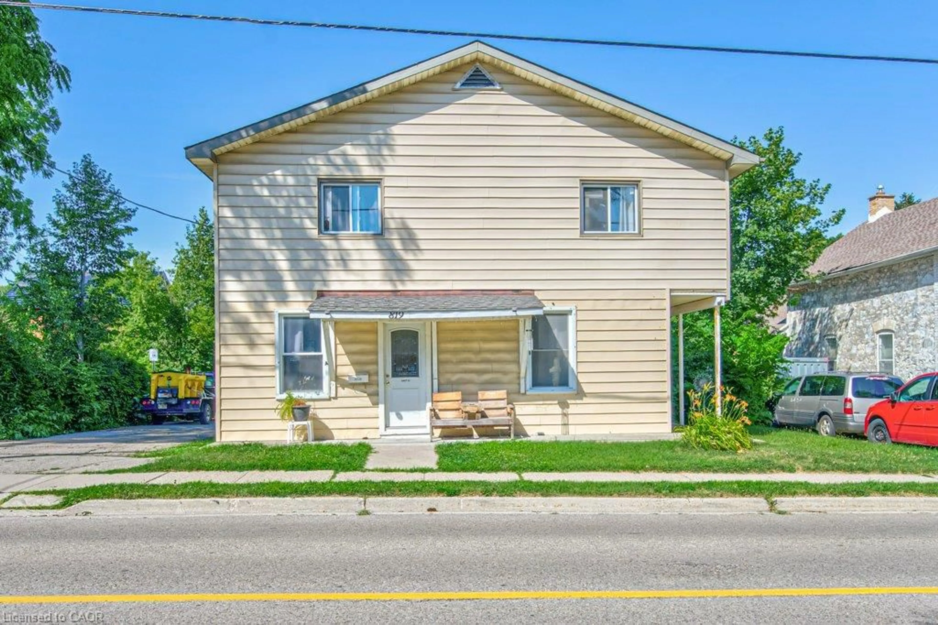 Unknown for 819 Duke St, Cambridge Ontario N3H 3T8