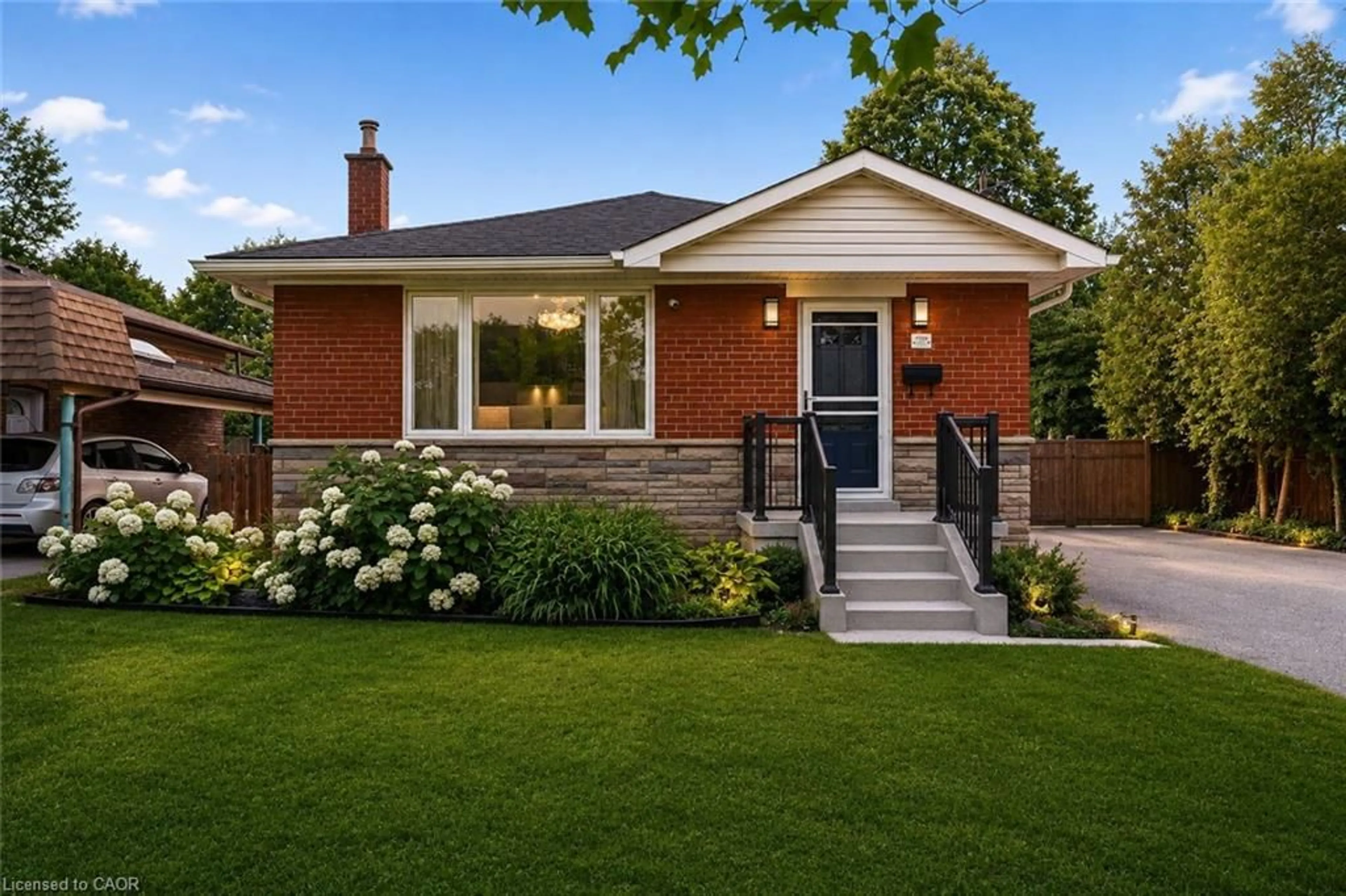 Home with brick exterior material, street for 715 Drury Lane, Burlington Ontario L7R 2X9