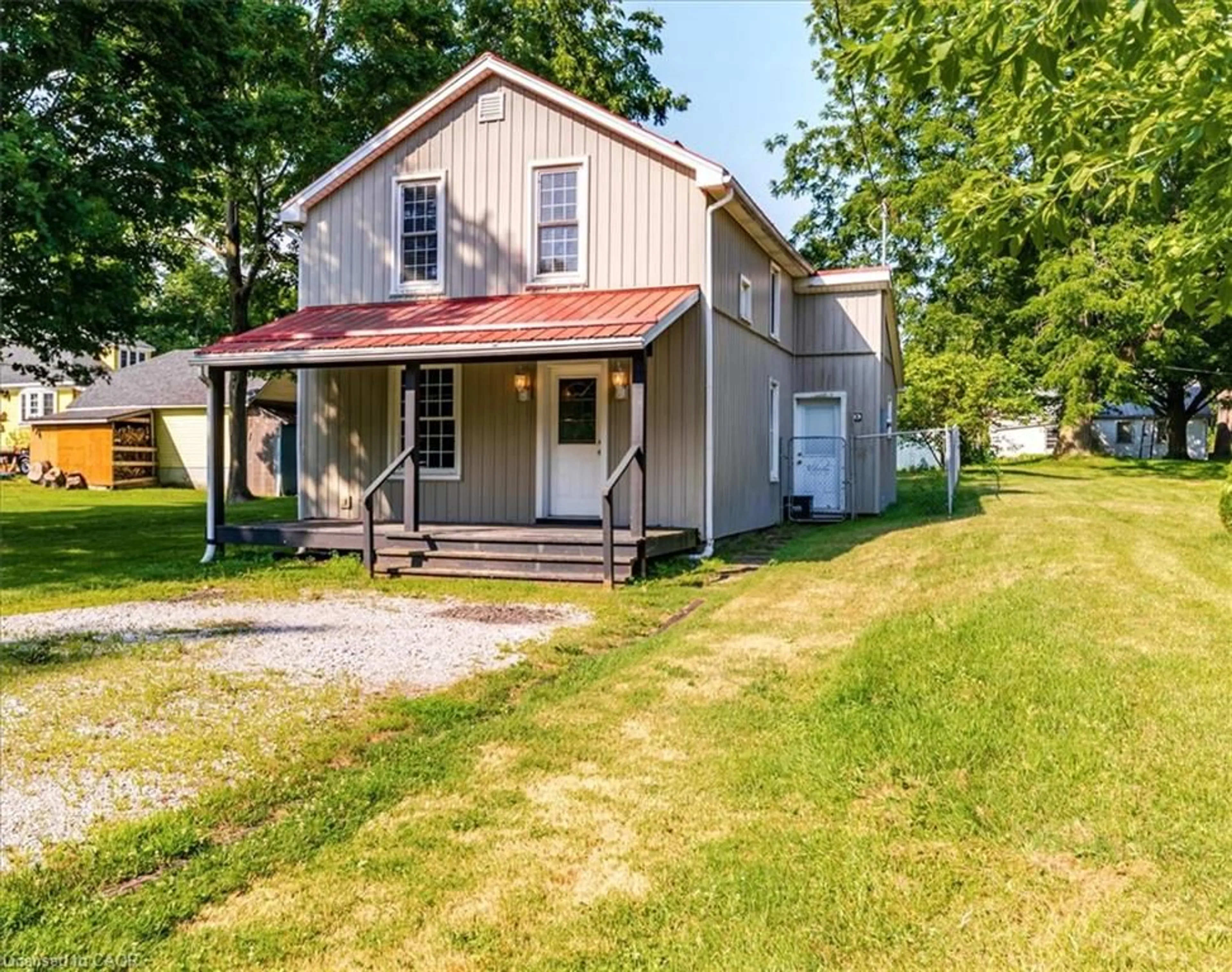 A pic from outside/outdoor area/front of a property/back of a property/a pic from drone, street for 12 New St, Vittoria Ontario N0E 1W0