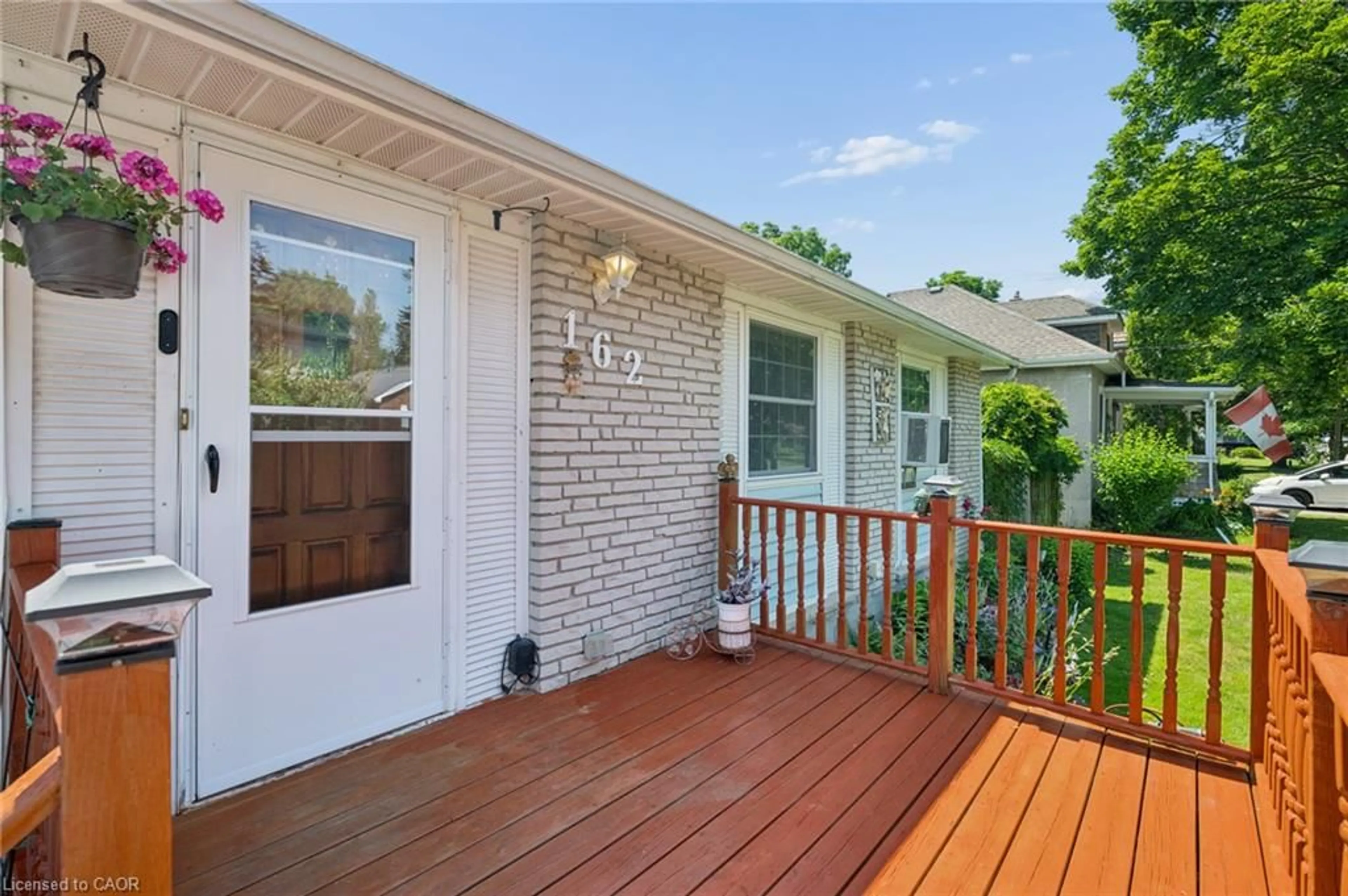 Home with vinyl exterior material, street for 162 Tiffany St, Cambridge Ontario N3H 4G6