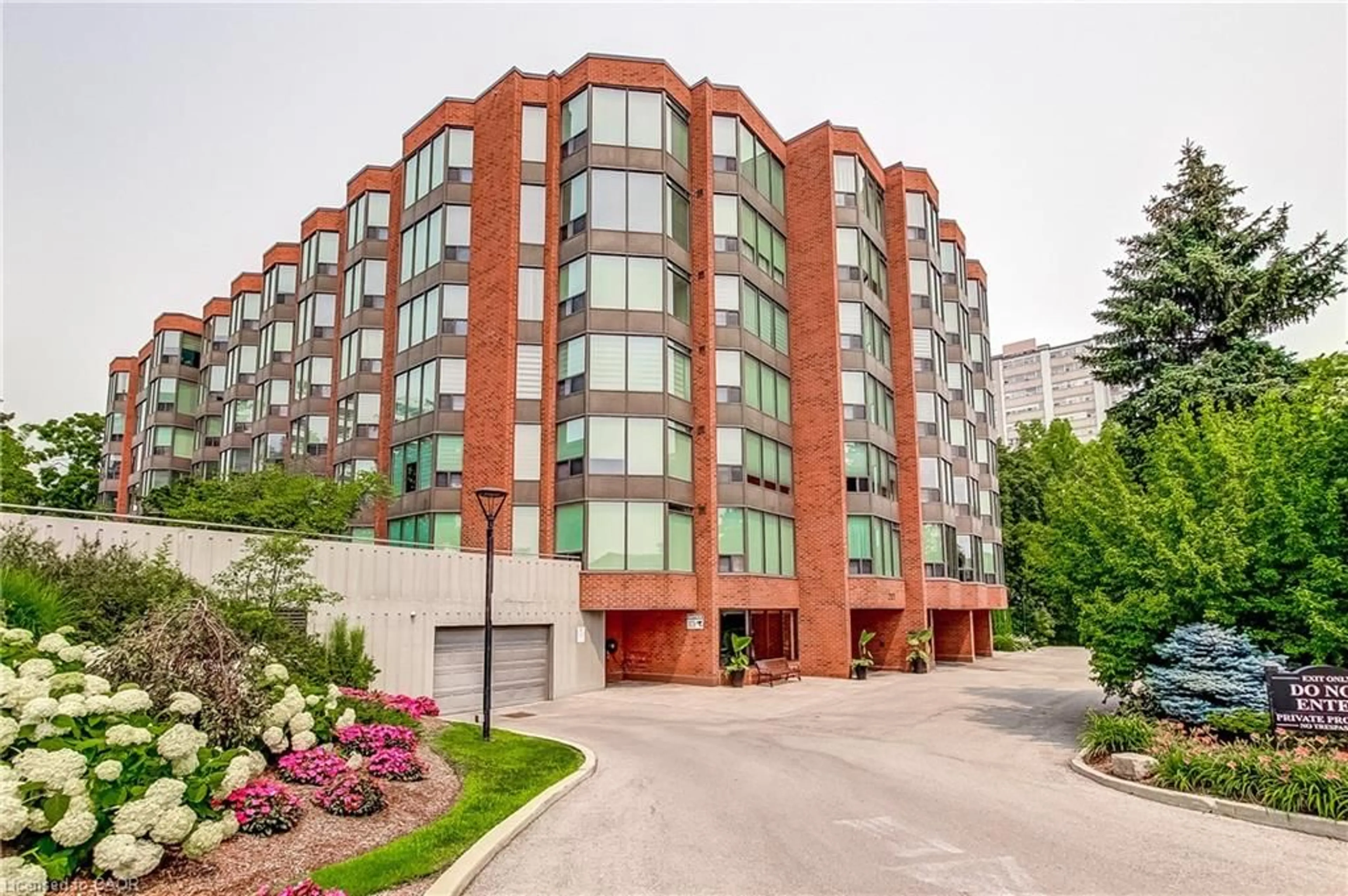 Unknown for 2121 Lakeshore Rd #501, Burlington Ontario L7R 1C9