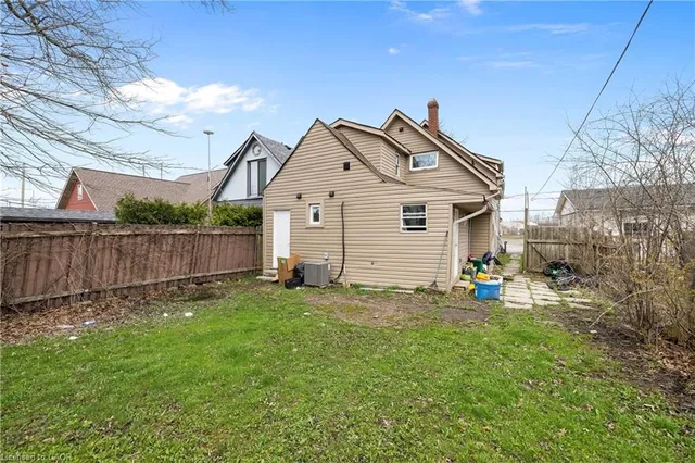 313 Gilmore Rd, Fort Erie 3