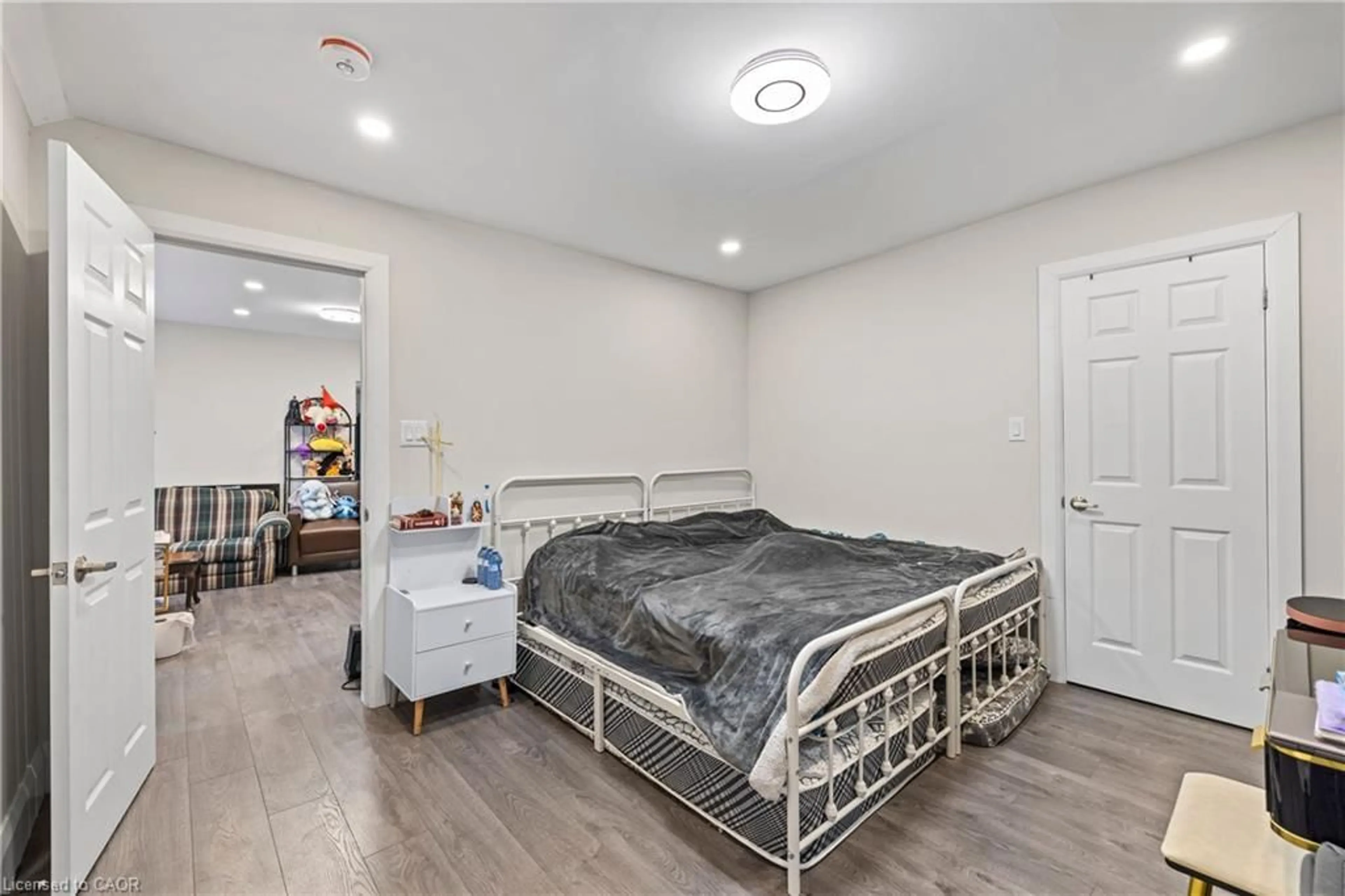 Bedroom with bed, unknown for 313 Gilmore Rd, Fort Erie Ontario L2A 2M9