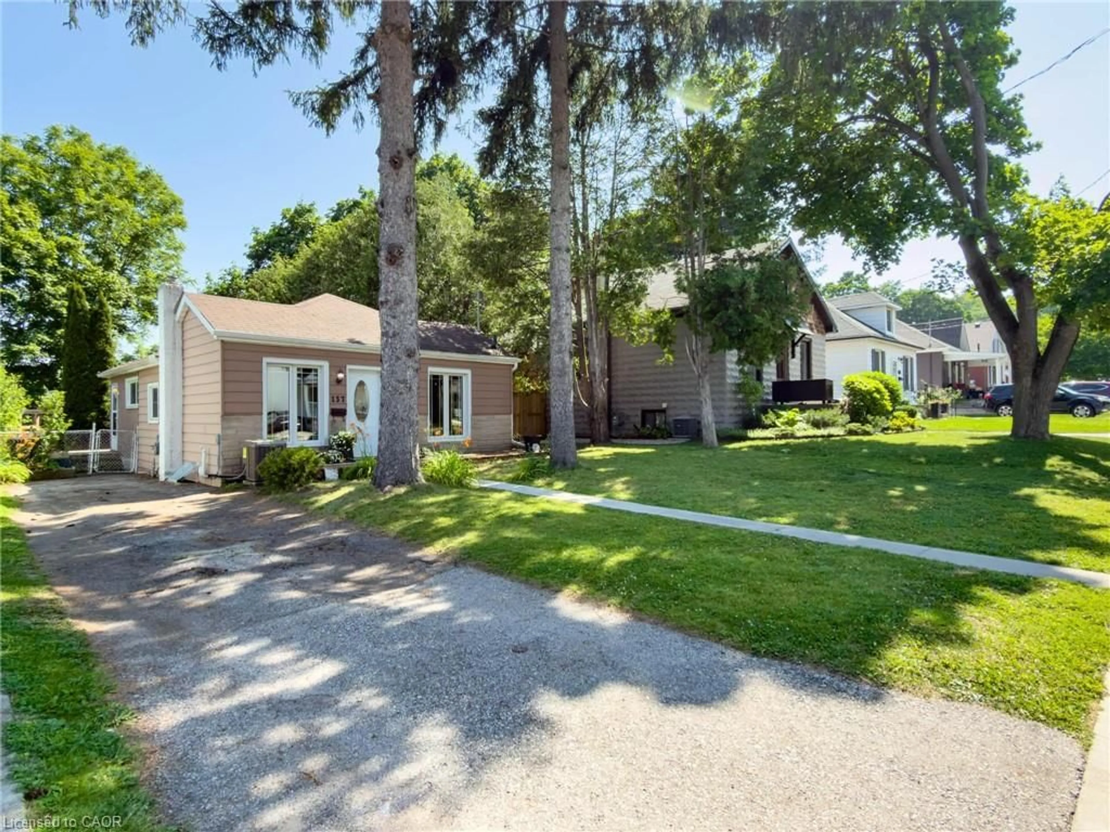 Unknown for St, Cambridge Ontario N1S 2A2