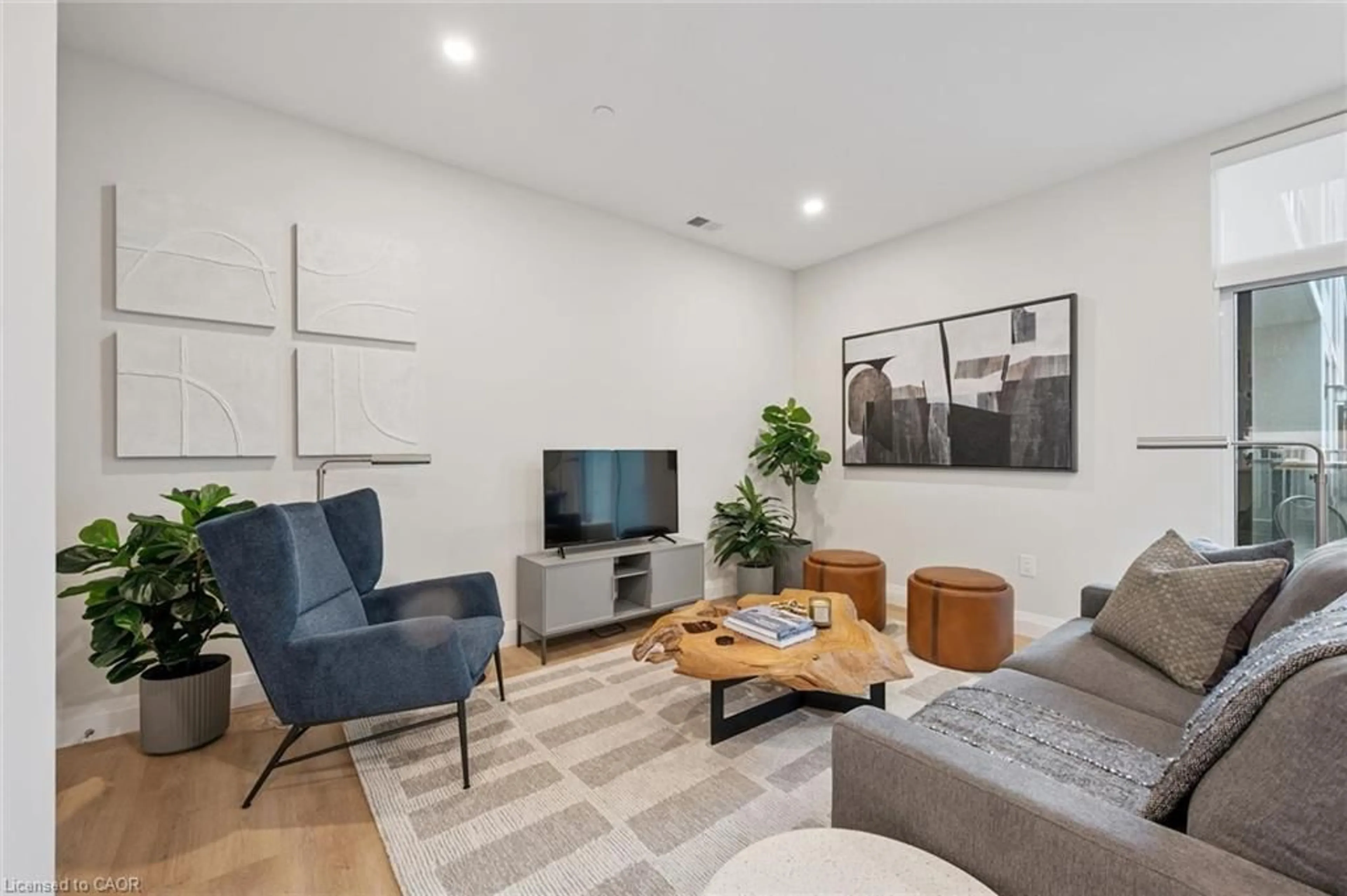 Living room with furniture, unknown for St, Guelph Ontario N1L 0P6