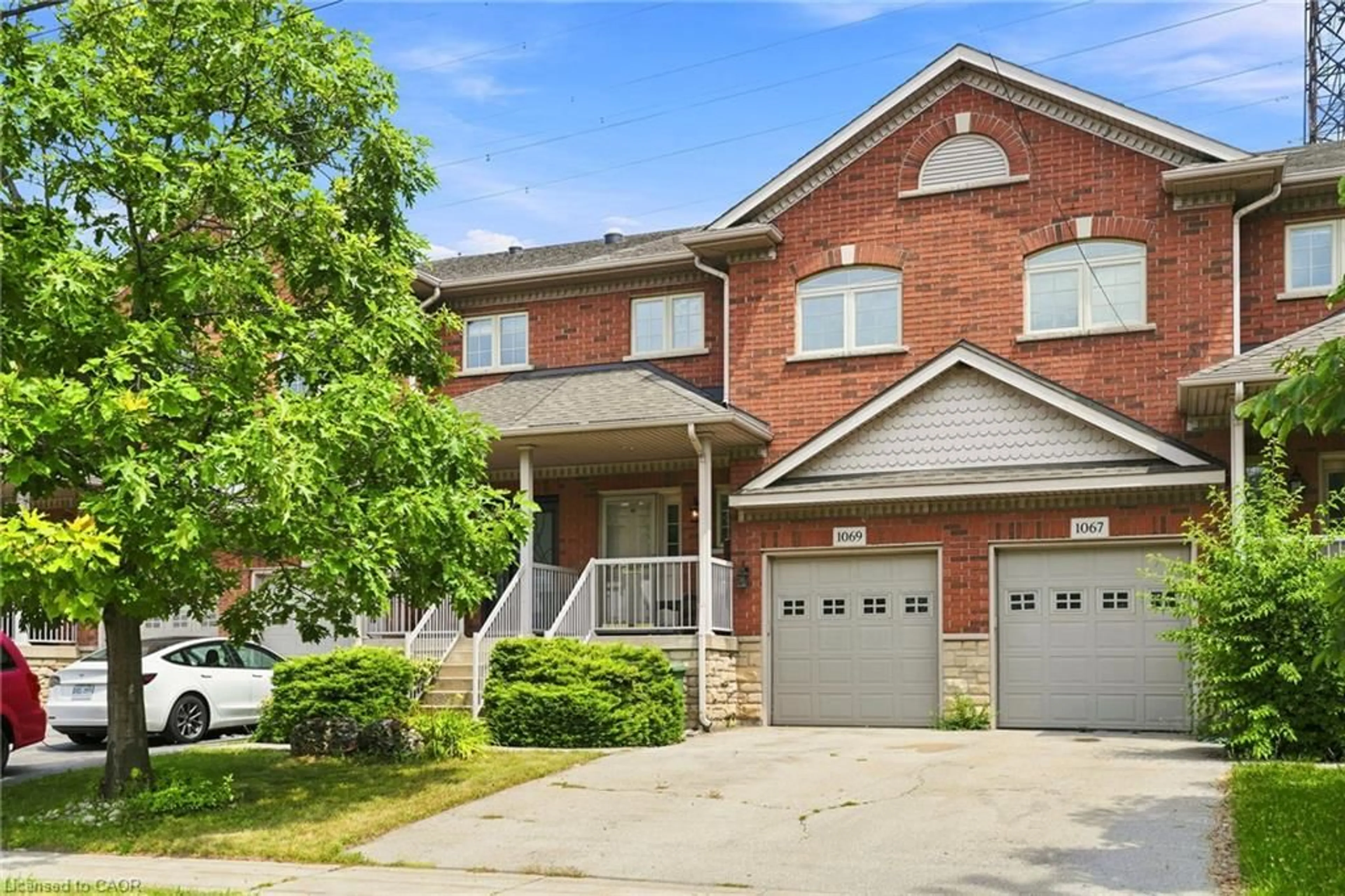 Home with brick exterior material, street for Blvd, Hamilton Ontario L8H 6Z9