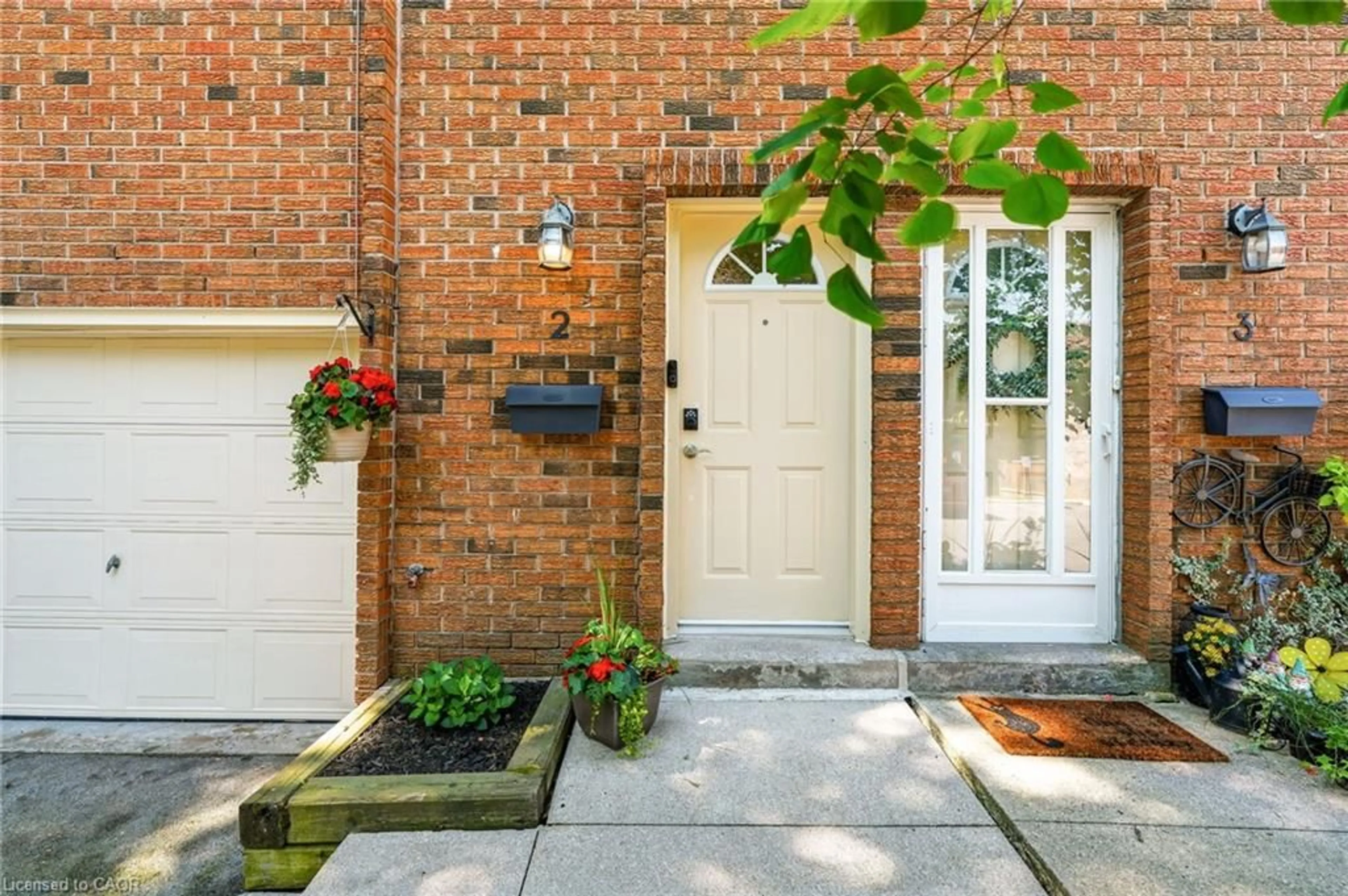 Home with brick exterior material, street for Dr, Hamilton Ontario L9C 5Y9