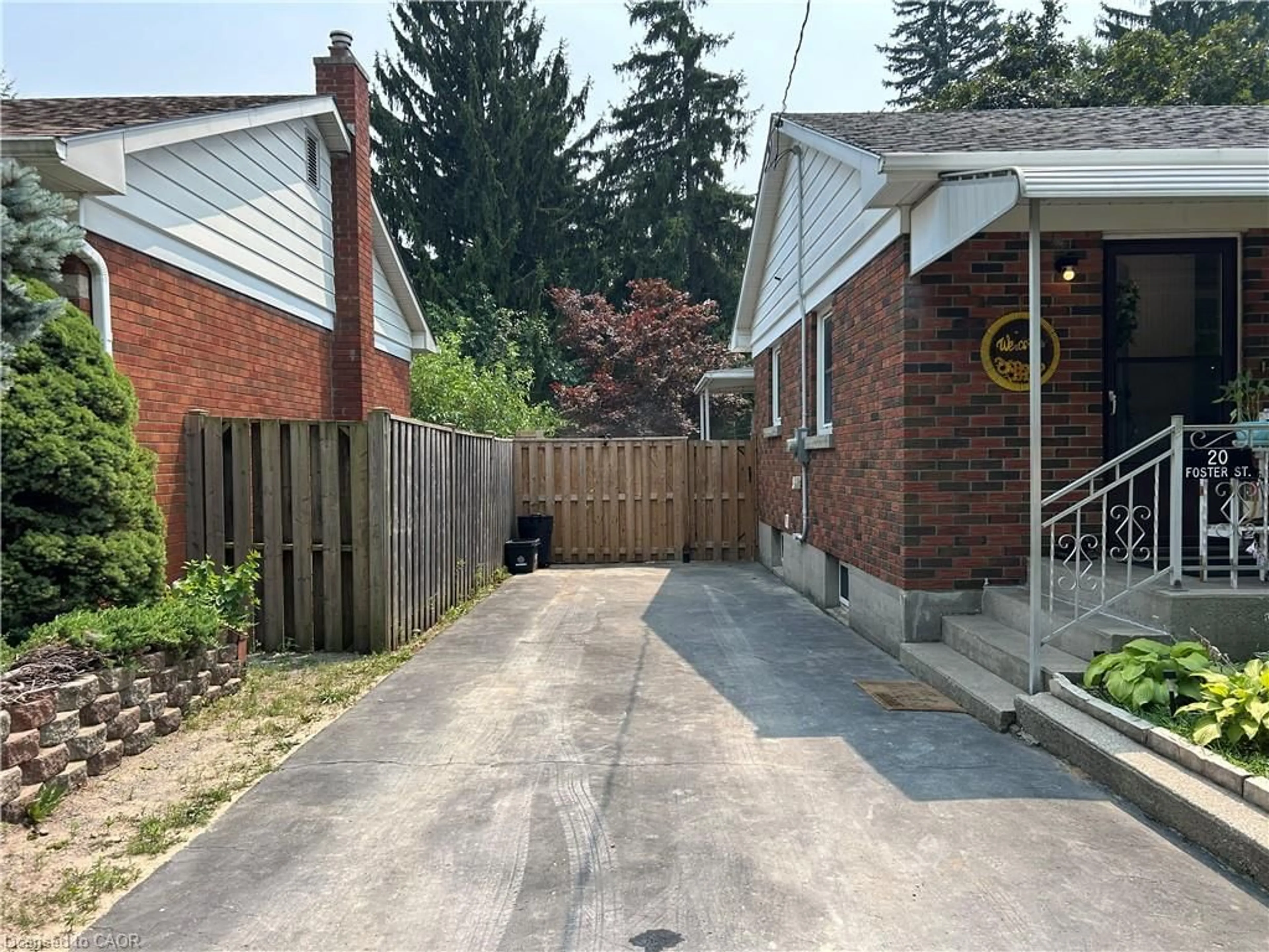 Unknown for 20 Foster St, Simcoe Ontario N3Y 2C2