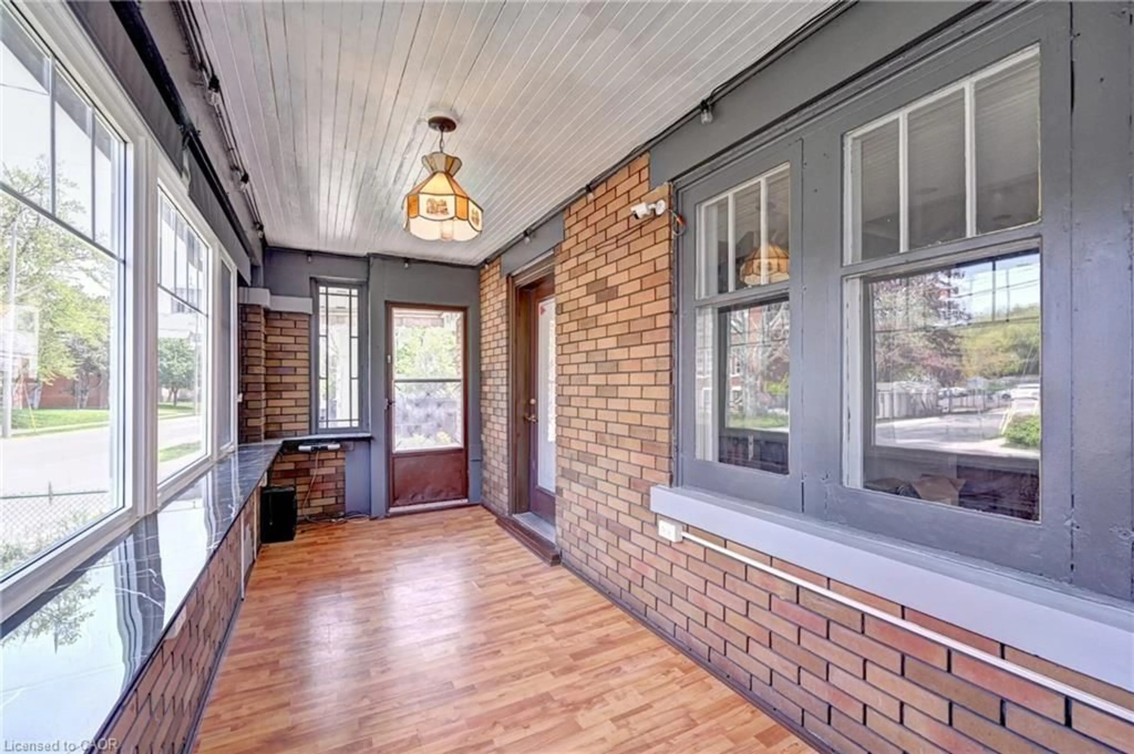 Indoor entryway for Ave, Kitchener Ontario N2G 2T9