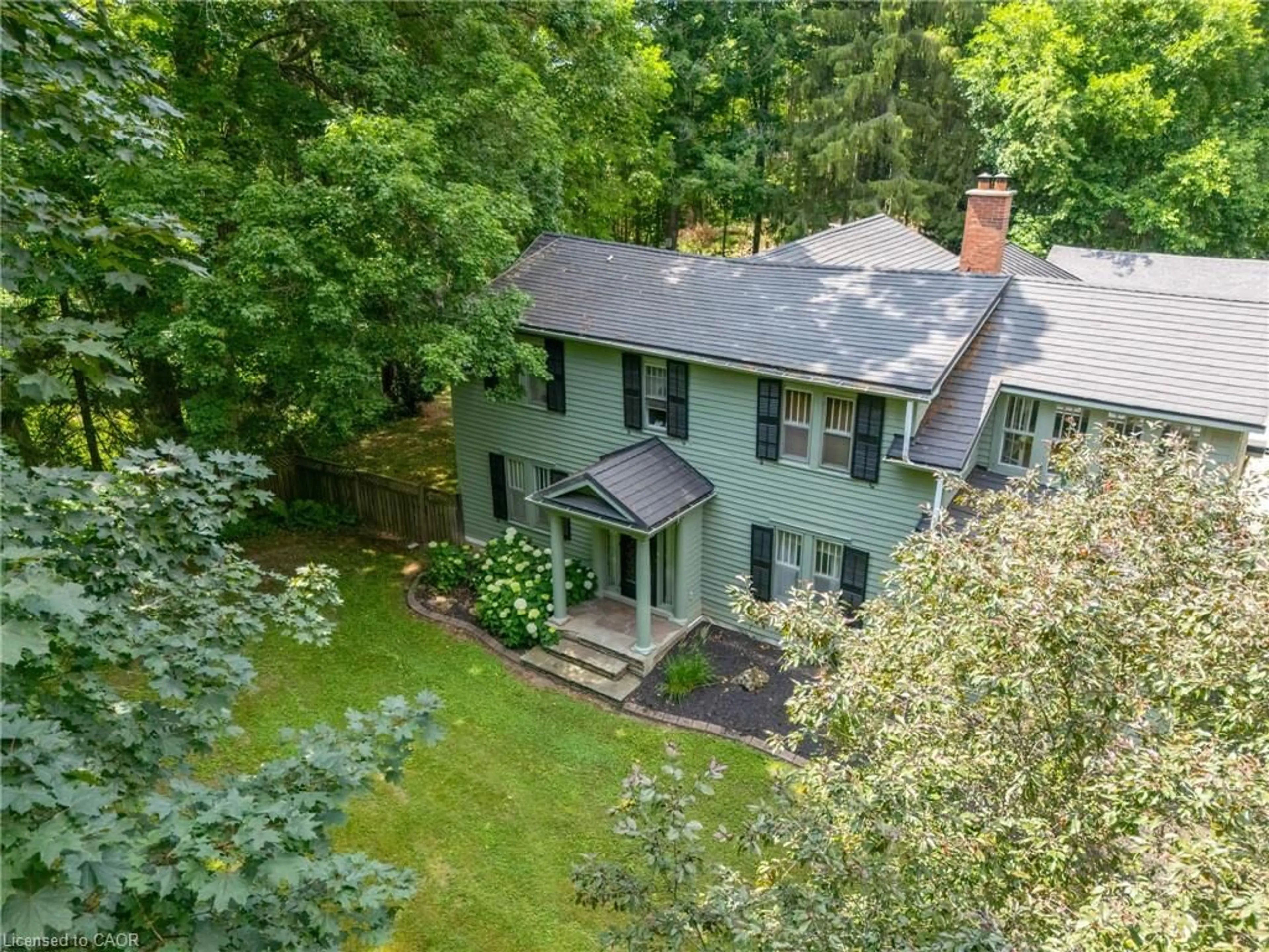 A pic from outside/outdoor area/front of a property/back of a property/a pic from drone, unknown for 205 Lynedoch Rd, Lynedoch Ontario N4B 2W4