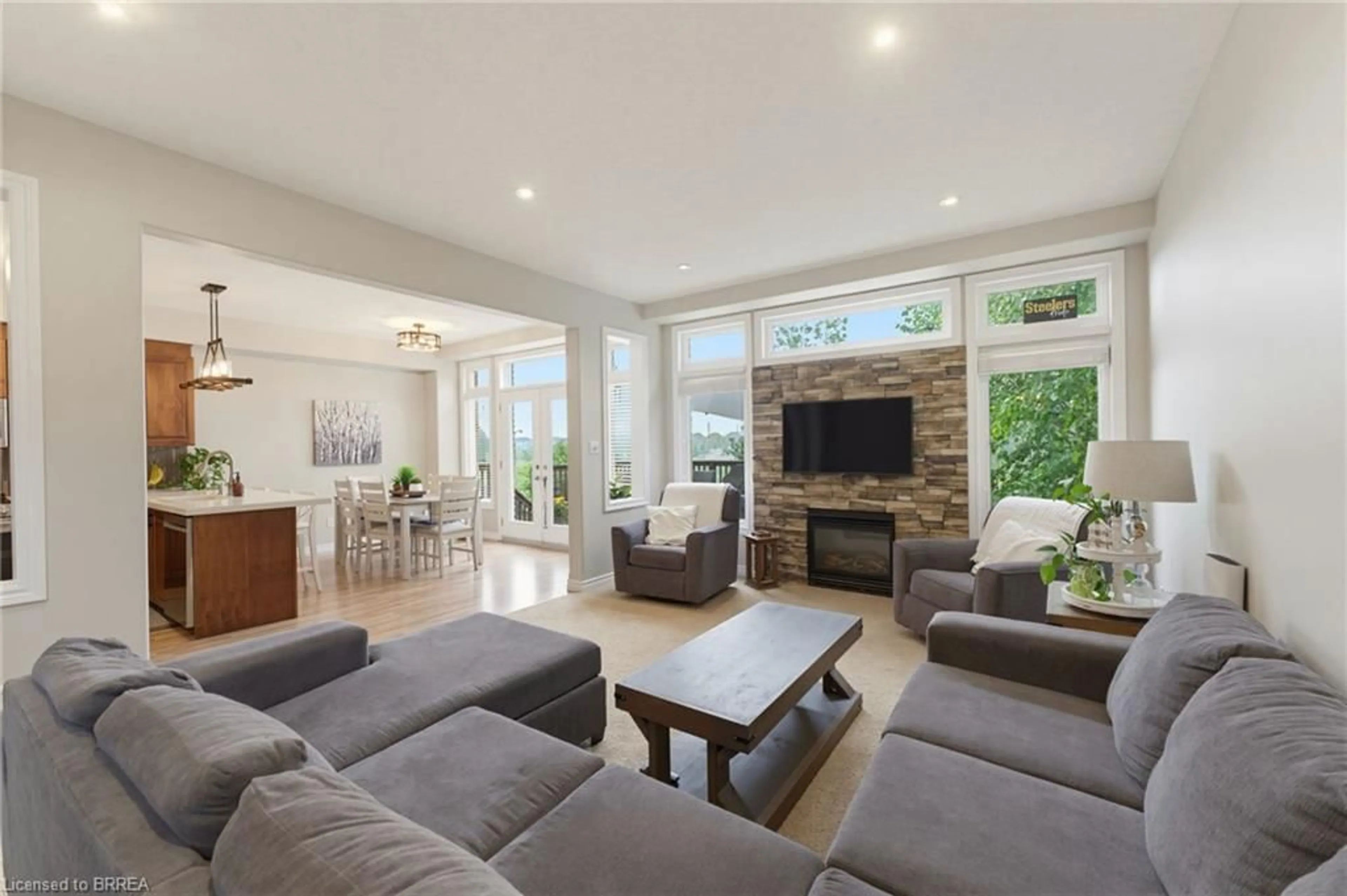 Living room with furniture, unknown for 196 Mcguiness Dr, Brantford Ontario N3T 0B5
