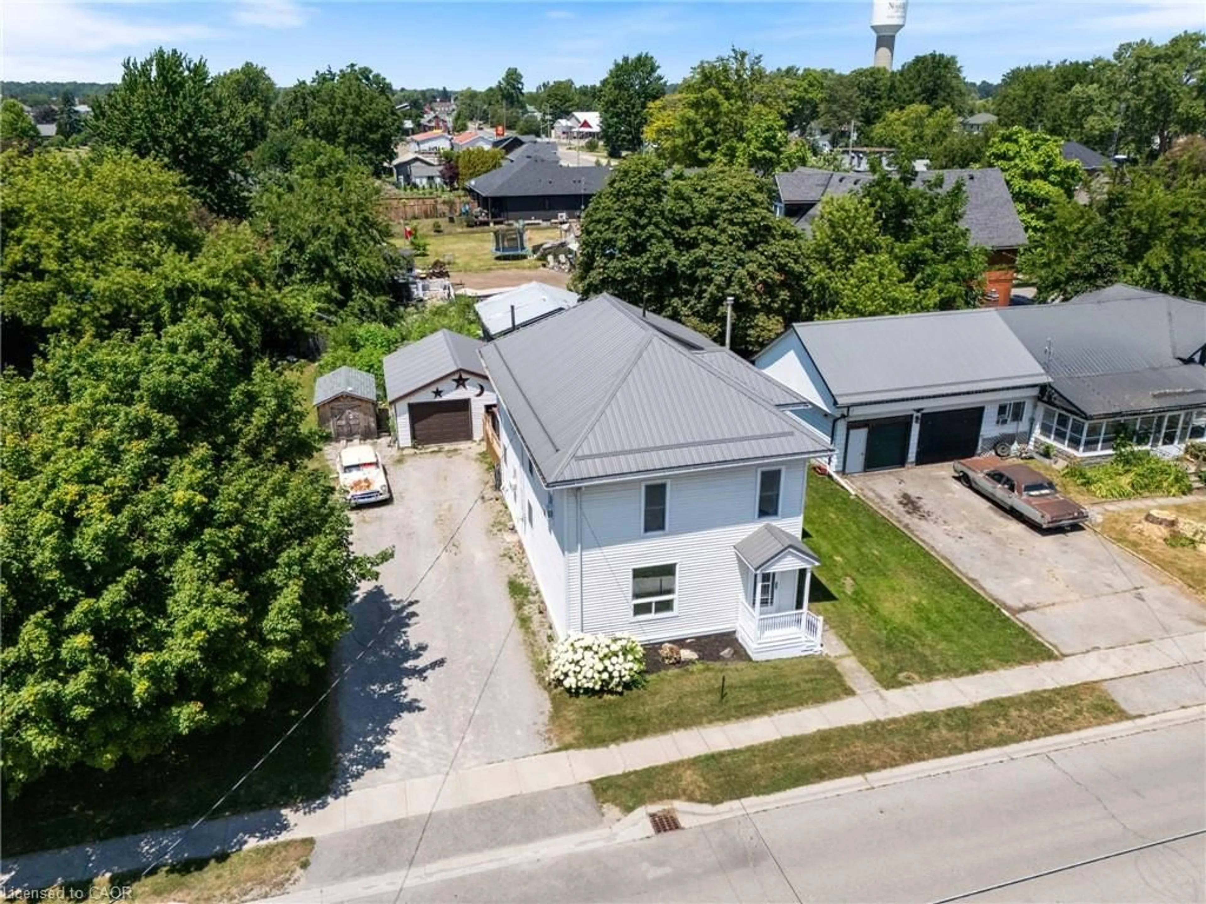 A pic from outside/outdoor area/front of a property/back of a property/a pic from drone, street for St, Port Rowan Ontario N0E 1M0